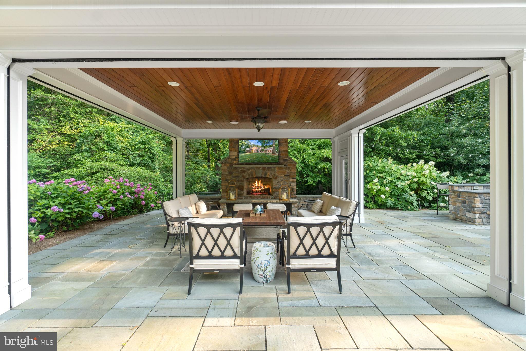 WINDSOR RIDGE - Residential