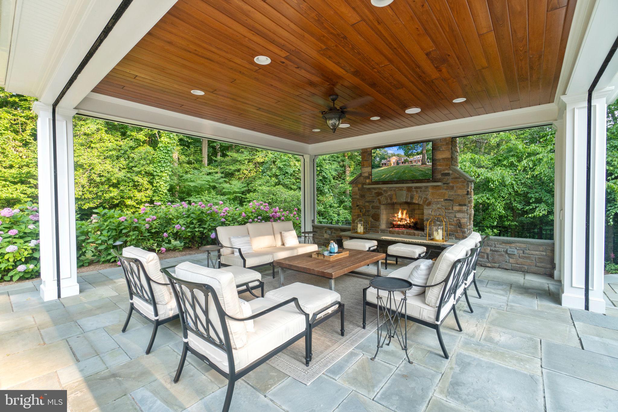 WINDSOR RIDGE - Residential