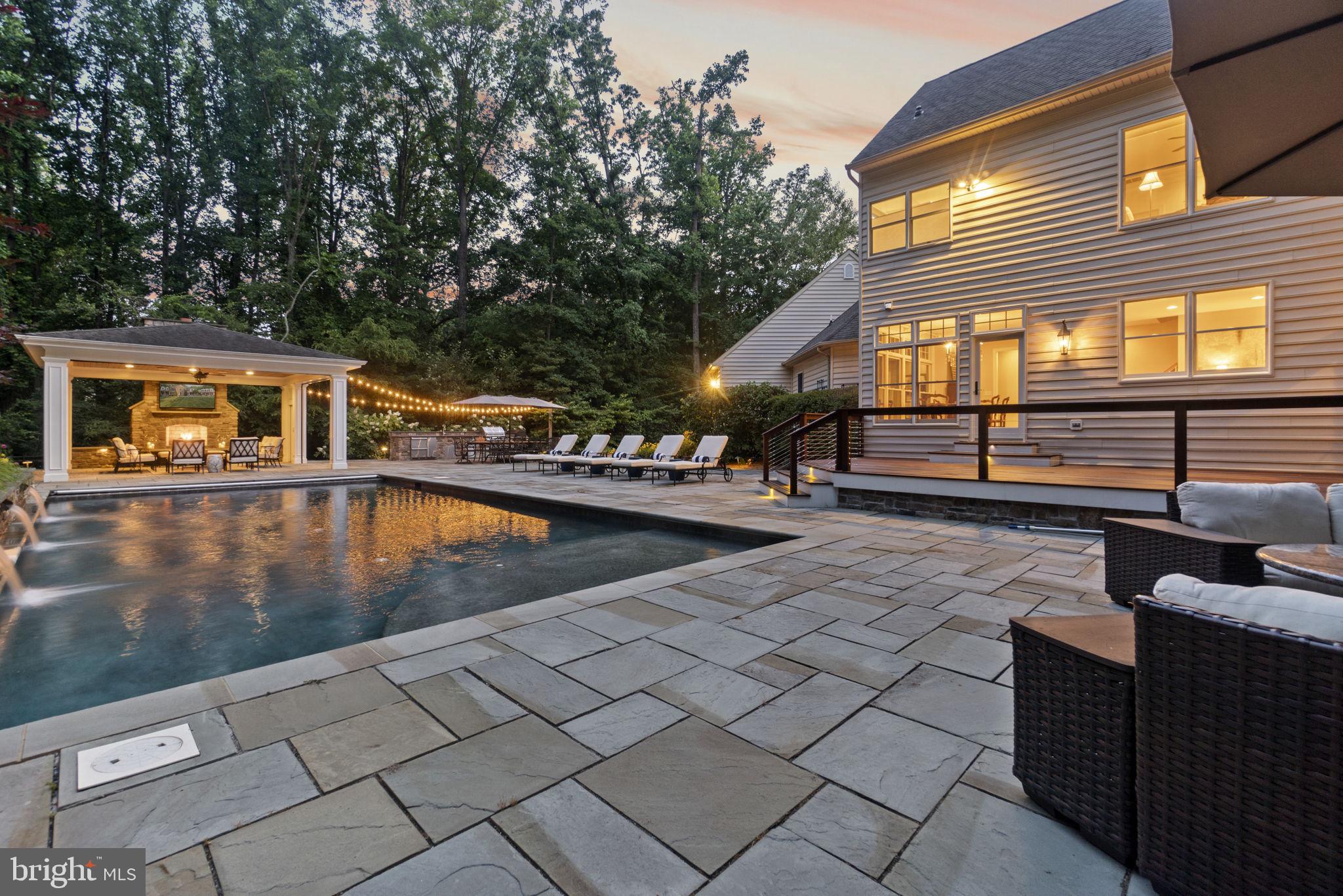 WINDSOR RIDGE - Residential