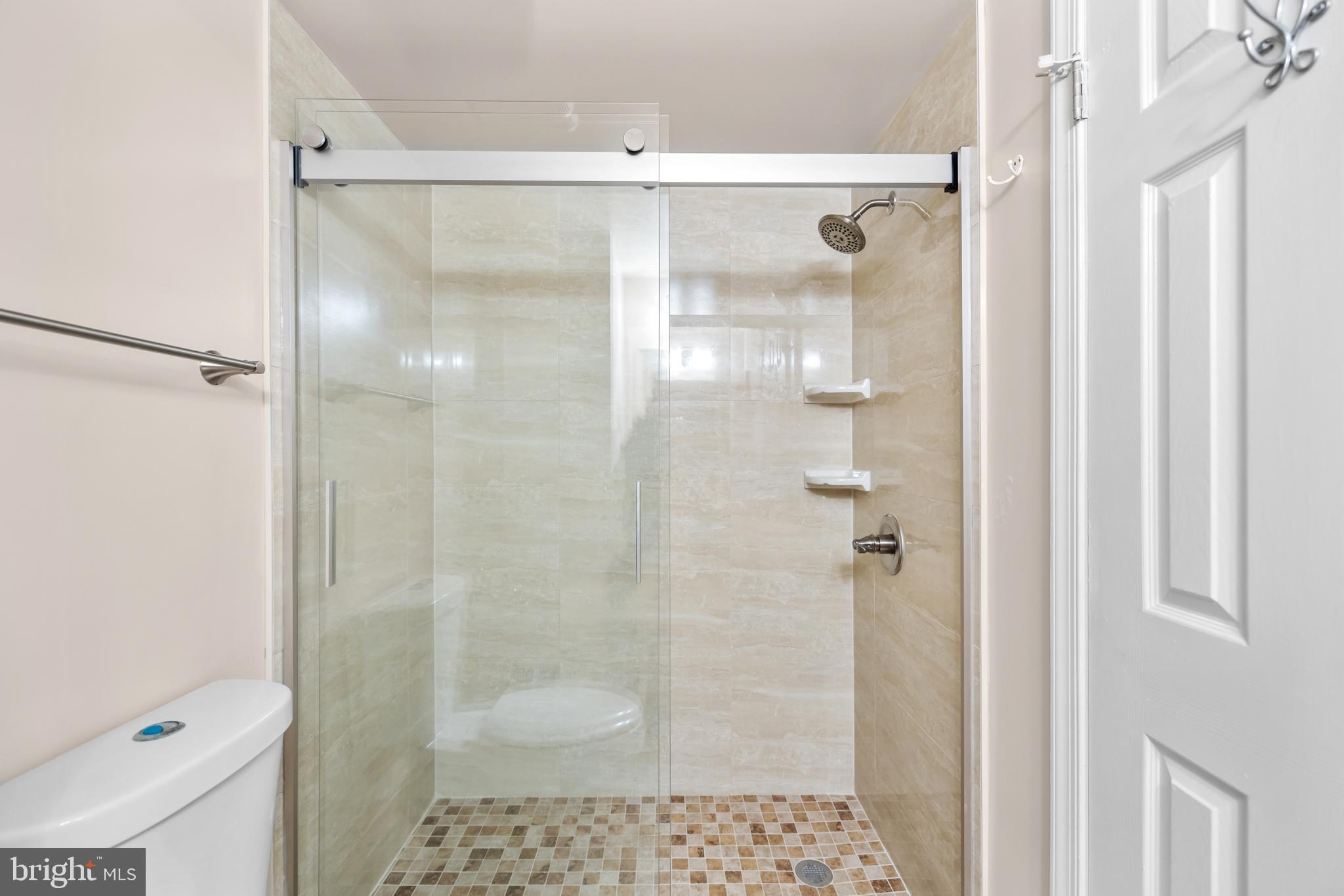 BELLE POND FARM - Residential