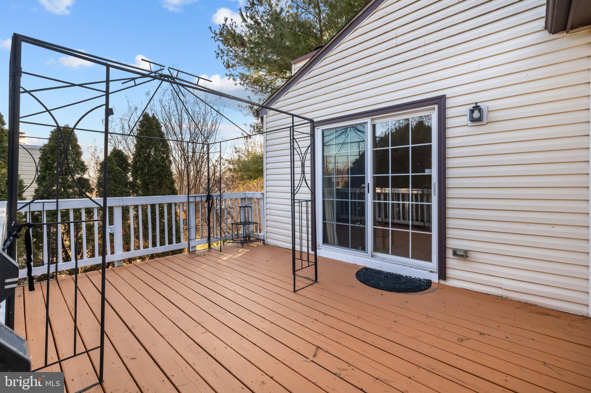 BELLE POND FARM - Residential