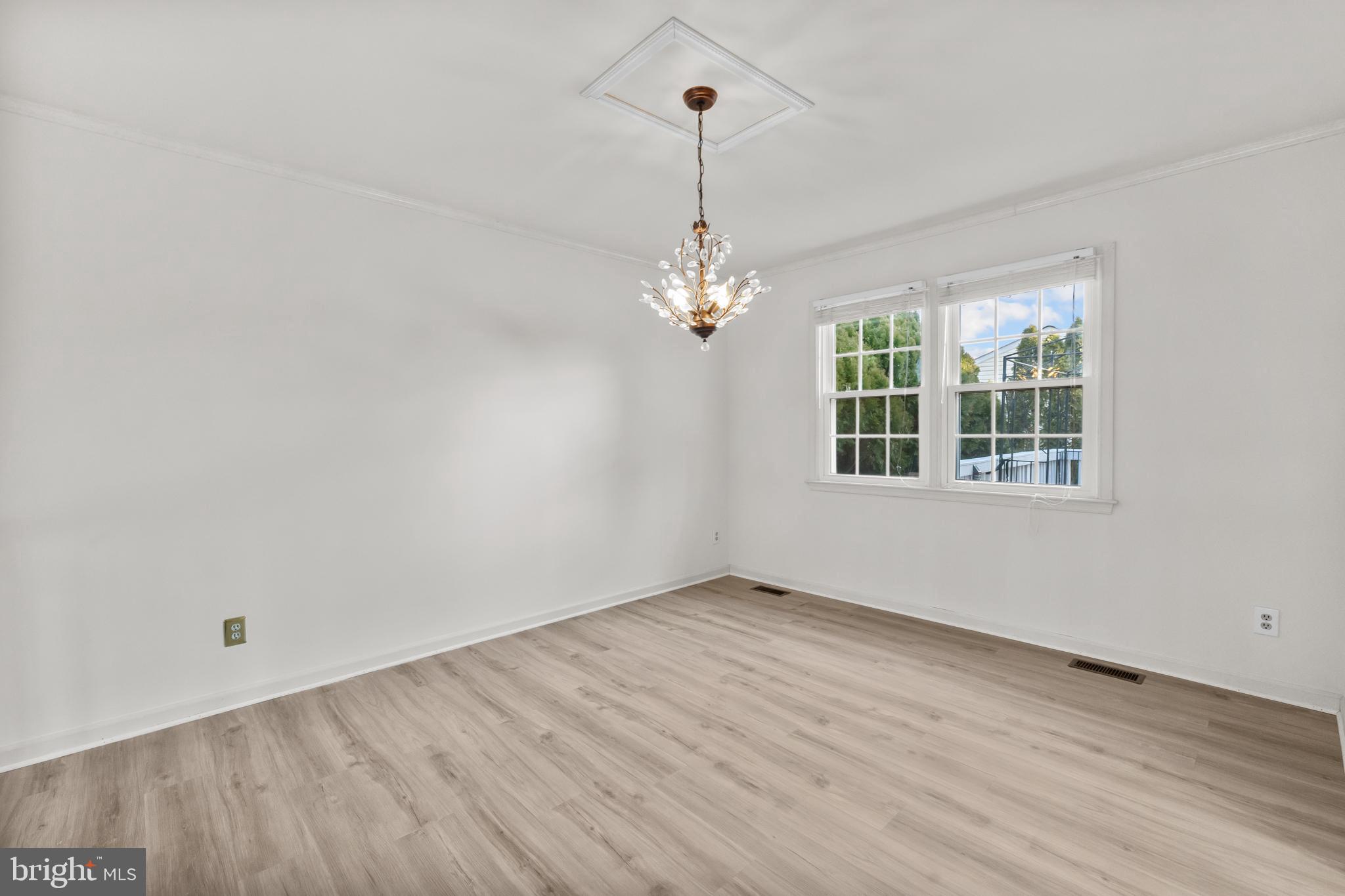 BELLE POND FARM - Residential