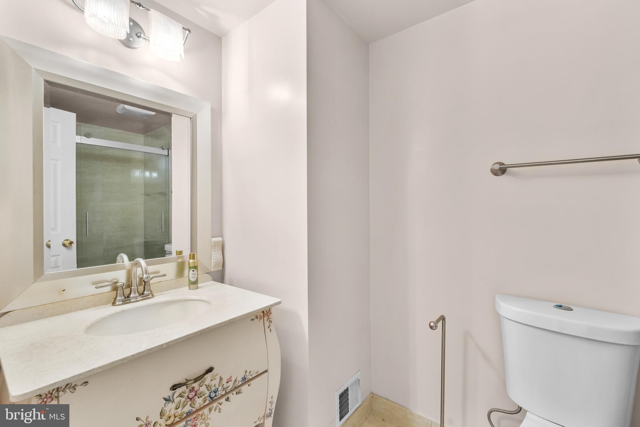 BELLE POND FARM - Residential