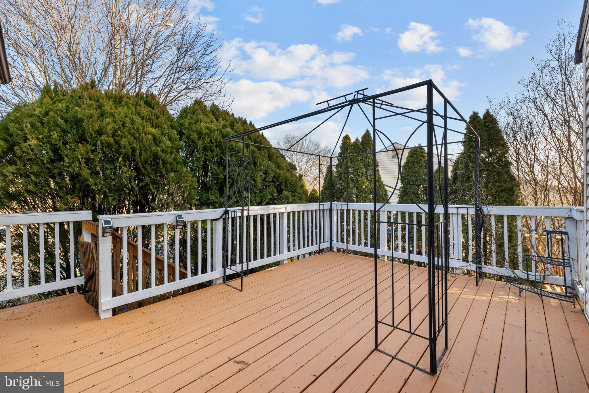 BELLE POND FARM - Residential