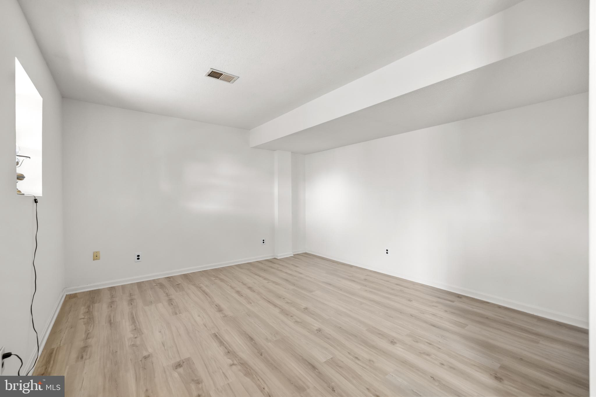 BELLE POND FARM - Residential