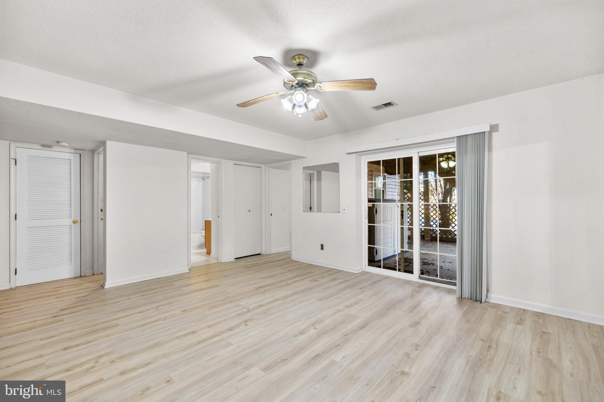 BELLE POND FARM - Residential