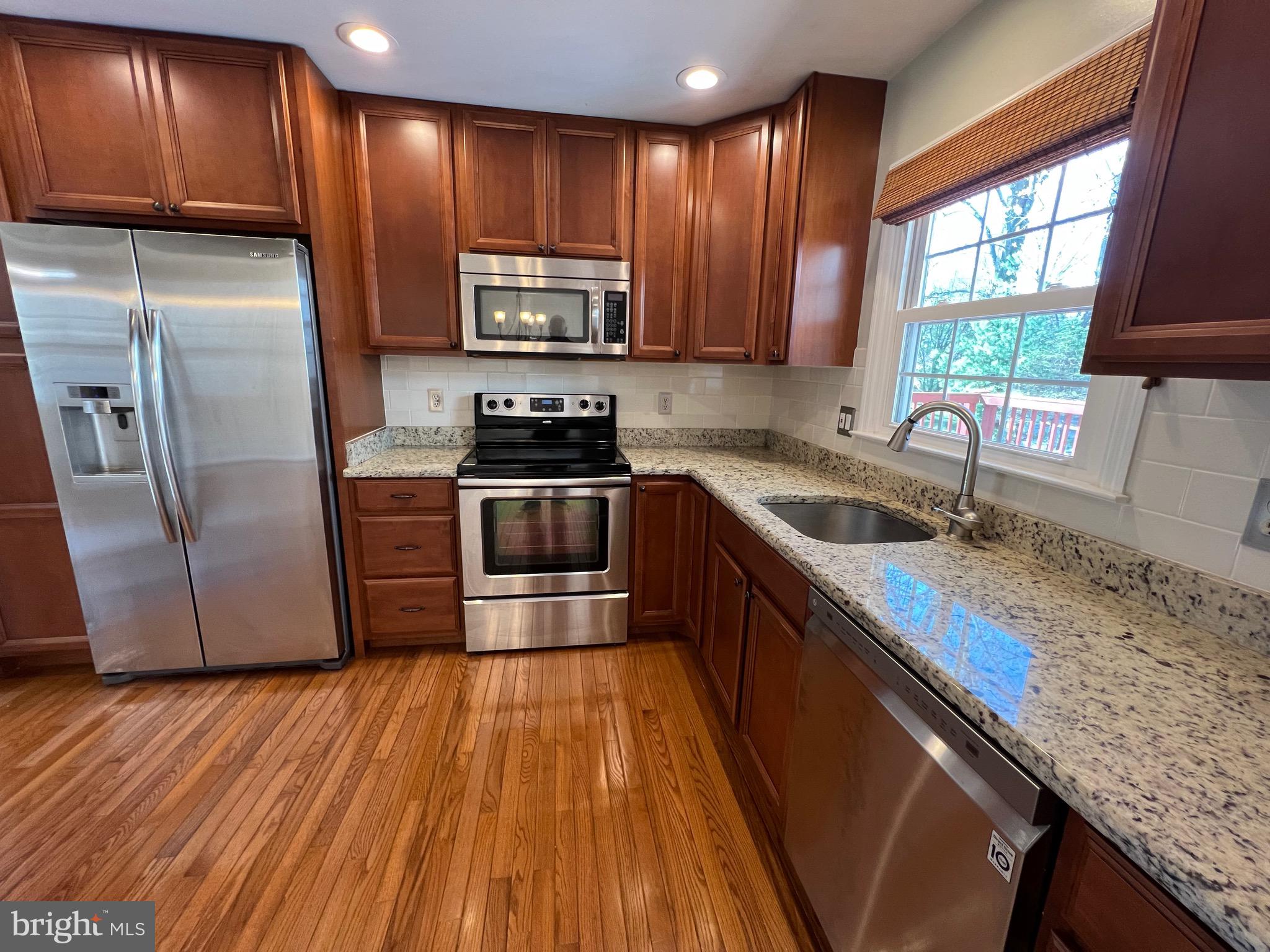 SIGNAL HILL - Residential