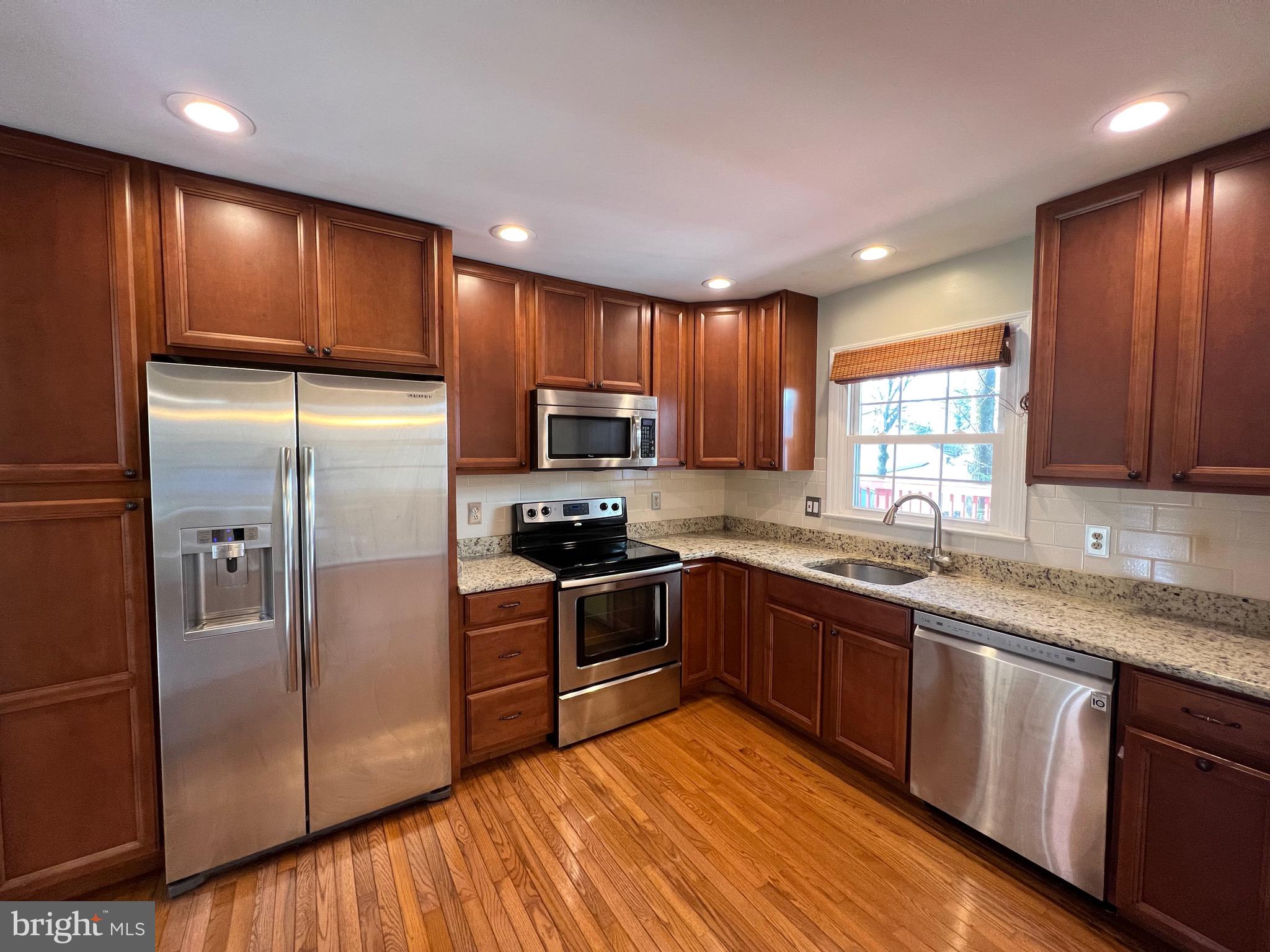 SIGNAL HILL - Residential