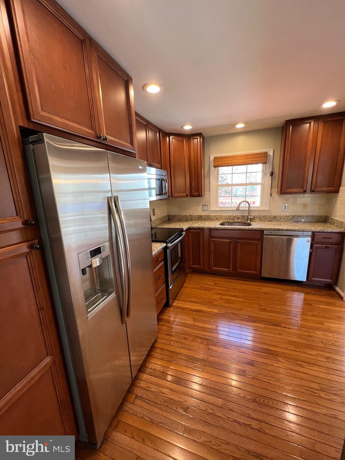 SIGNAL HILL - Residential