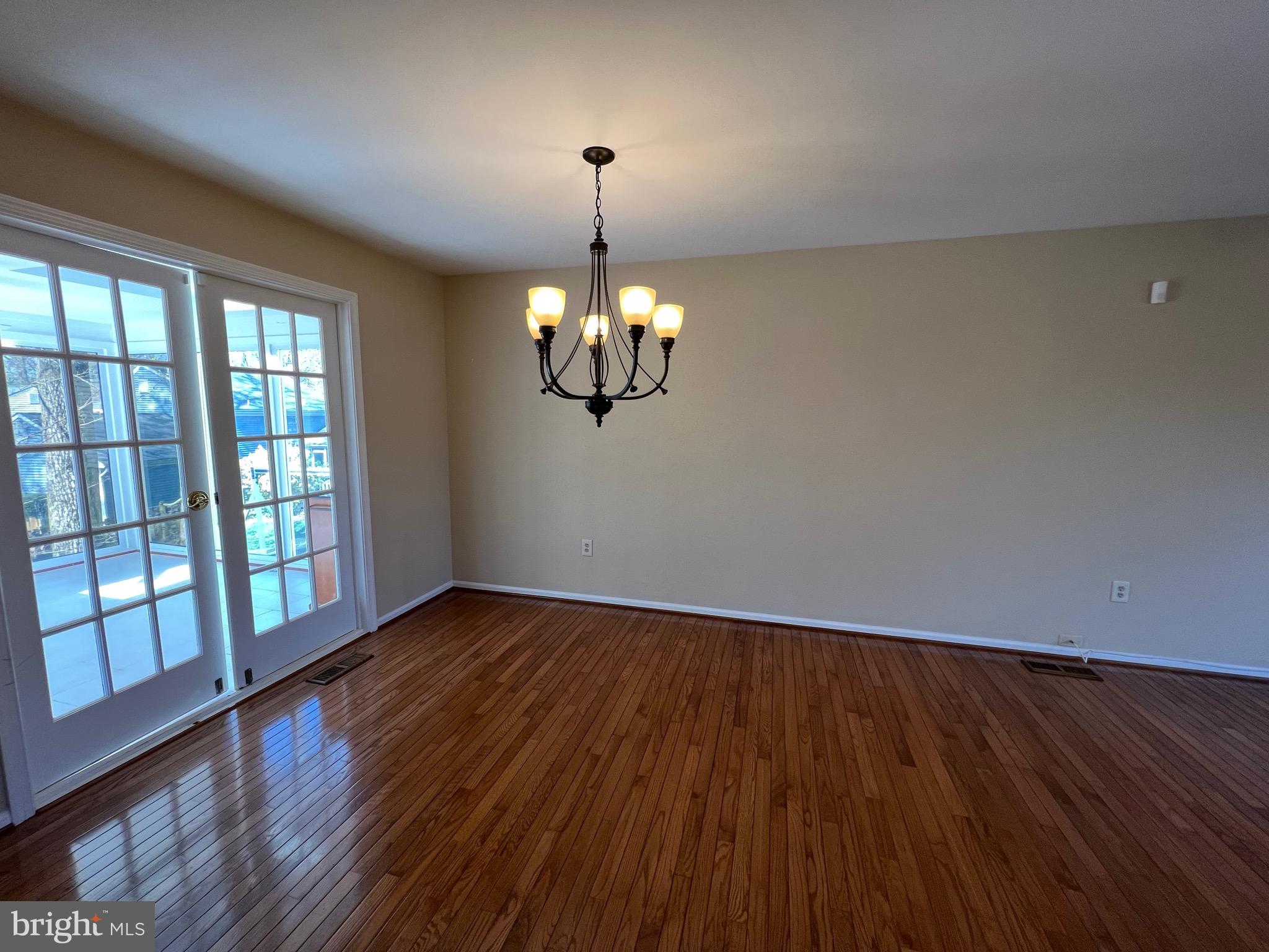 SIGNAL HILL - Residential