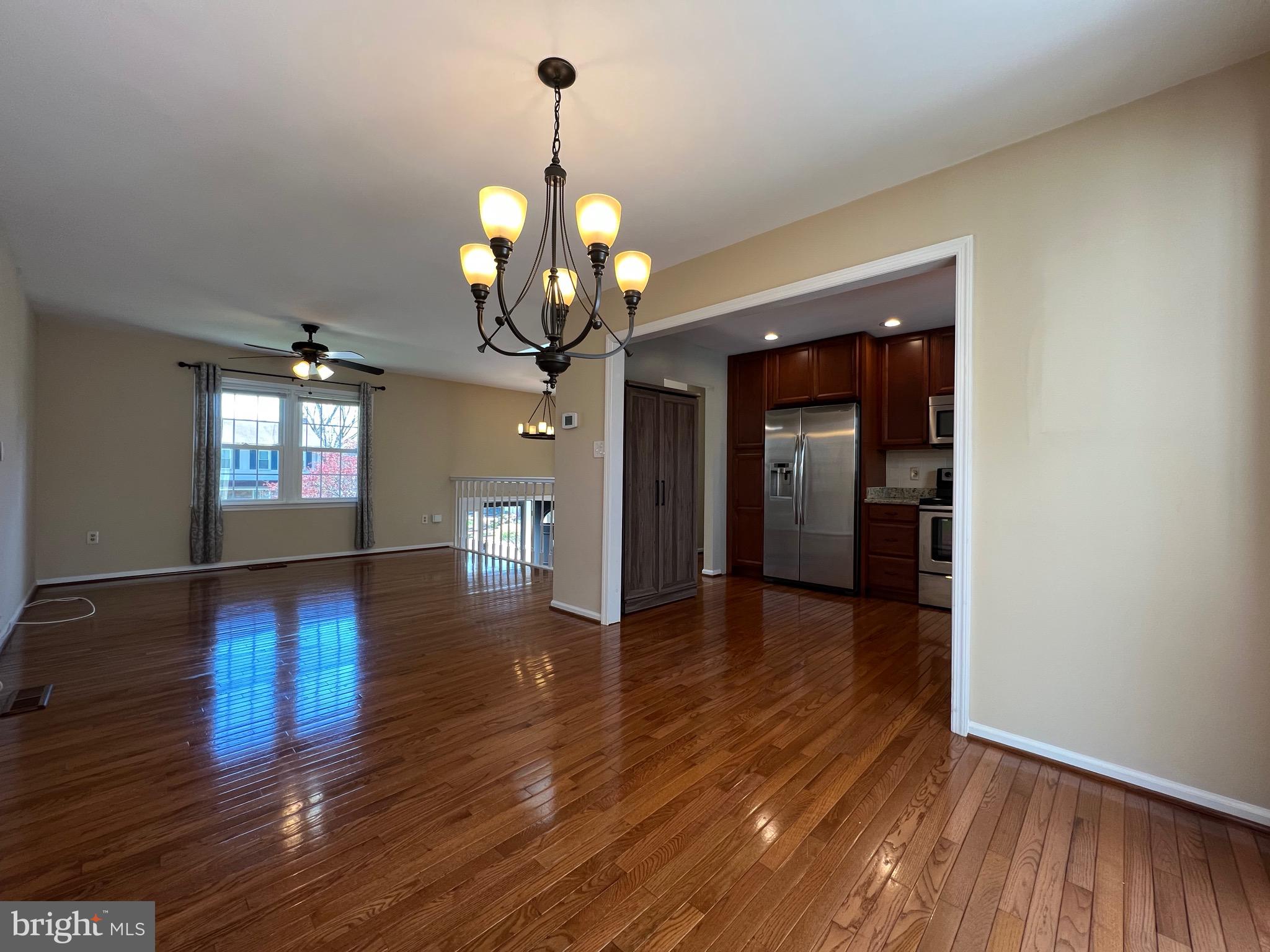 SIGNAL HILL - Residential