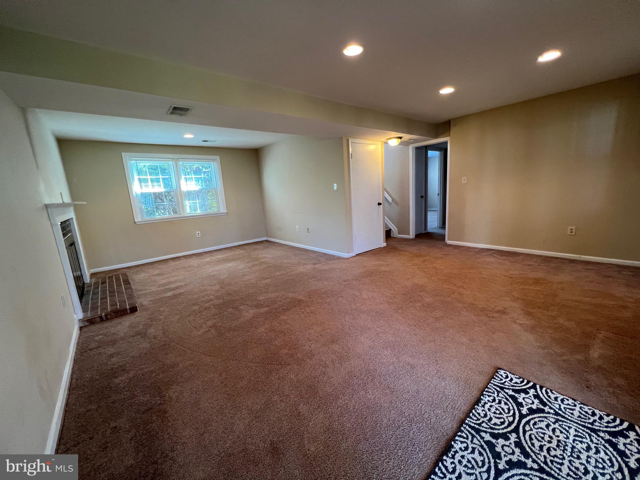 SIGNAL HILL - Residential