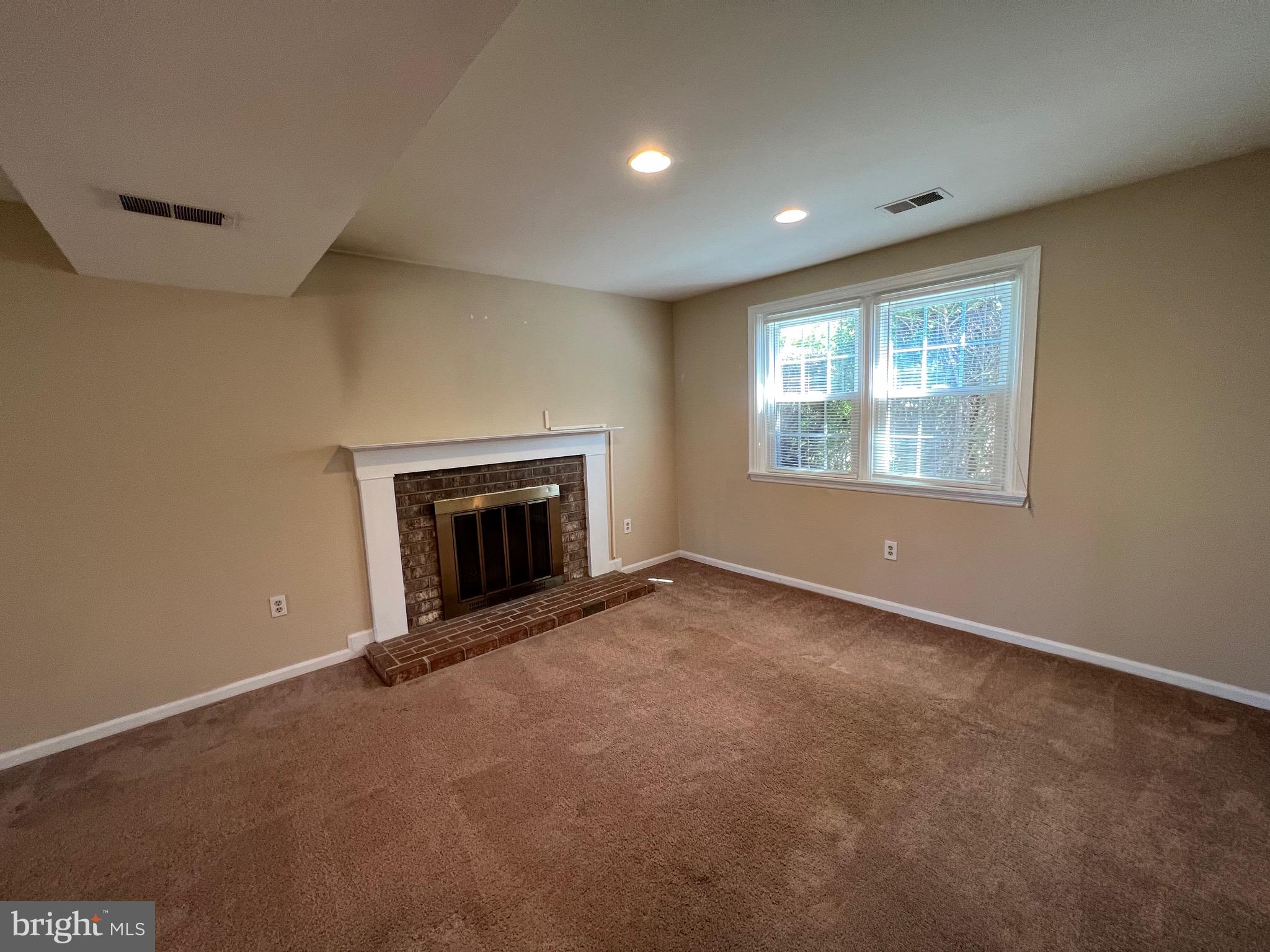 SIGNAL HILL - Residential