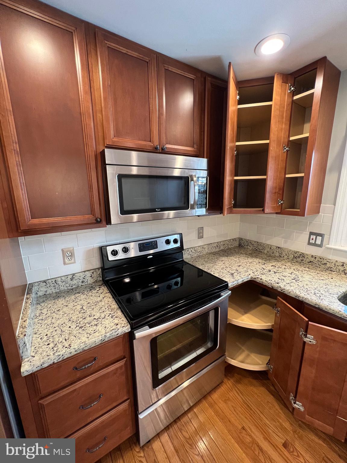 SIGNAL HILL - Residential