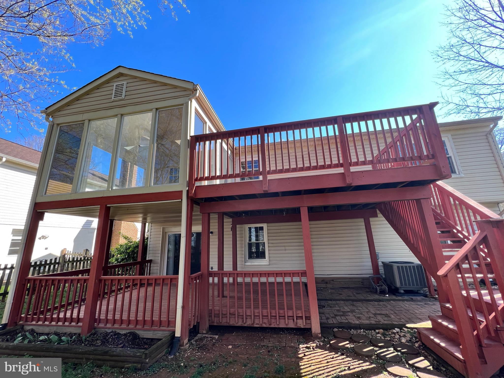 SIGNAL HILL - Residential