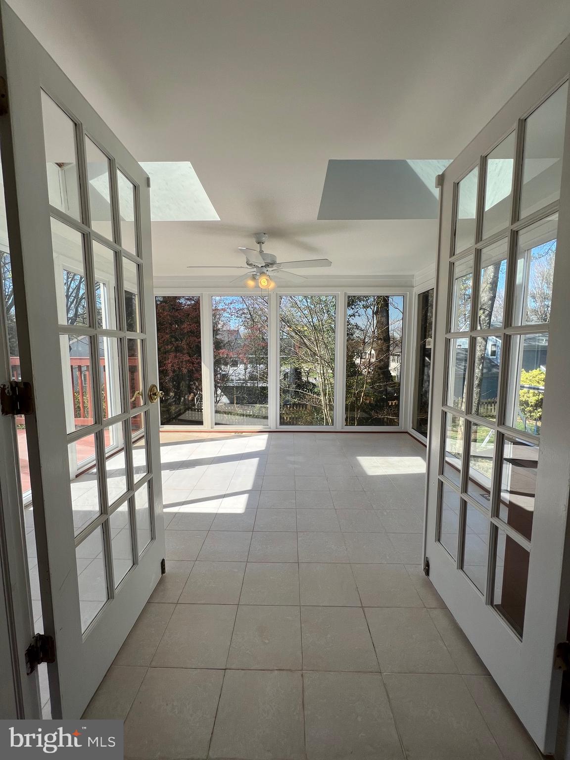 SIGNAL HILL - Residential