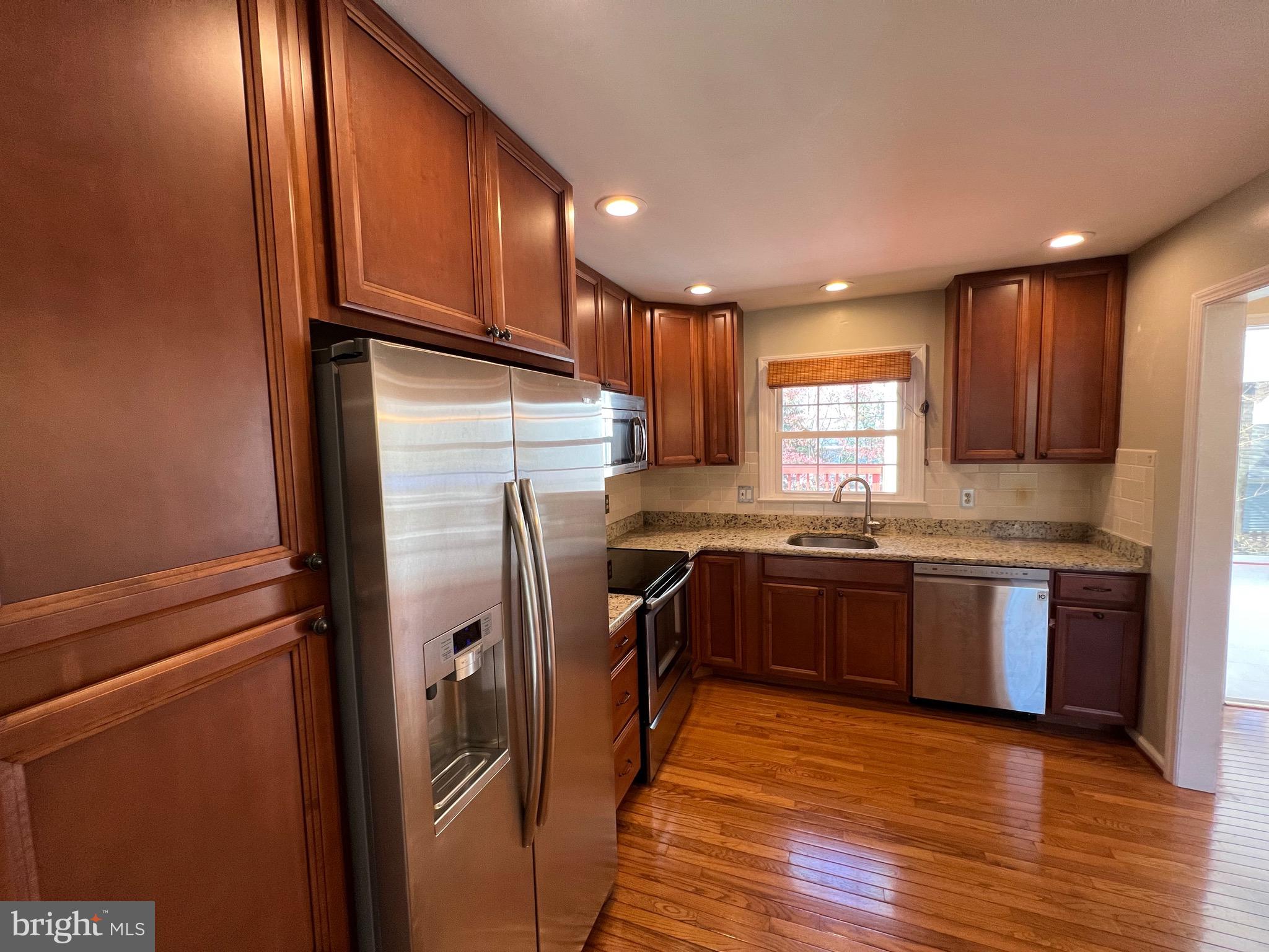 SIGNAL HILL - Residential