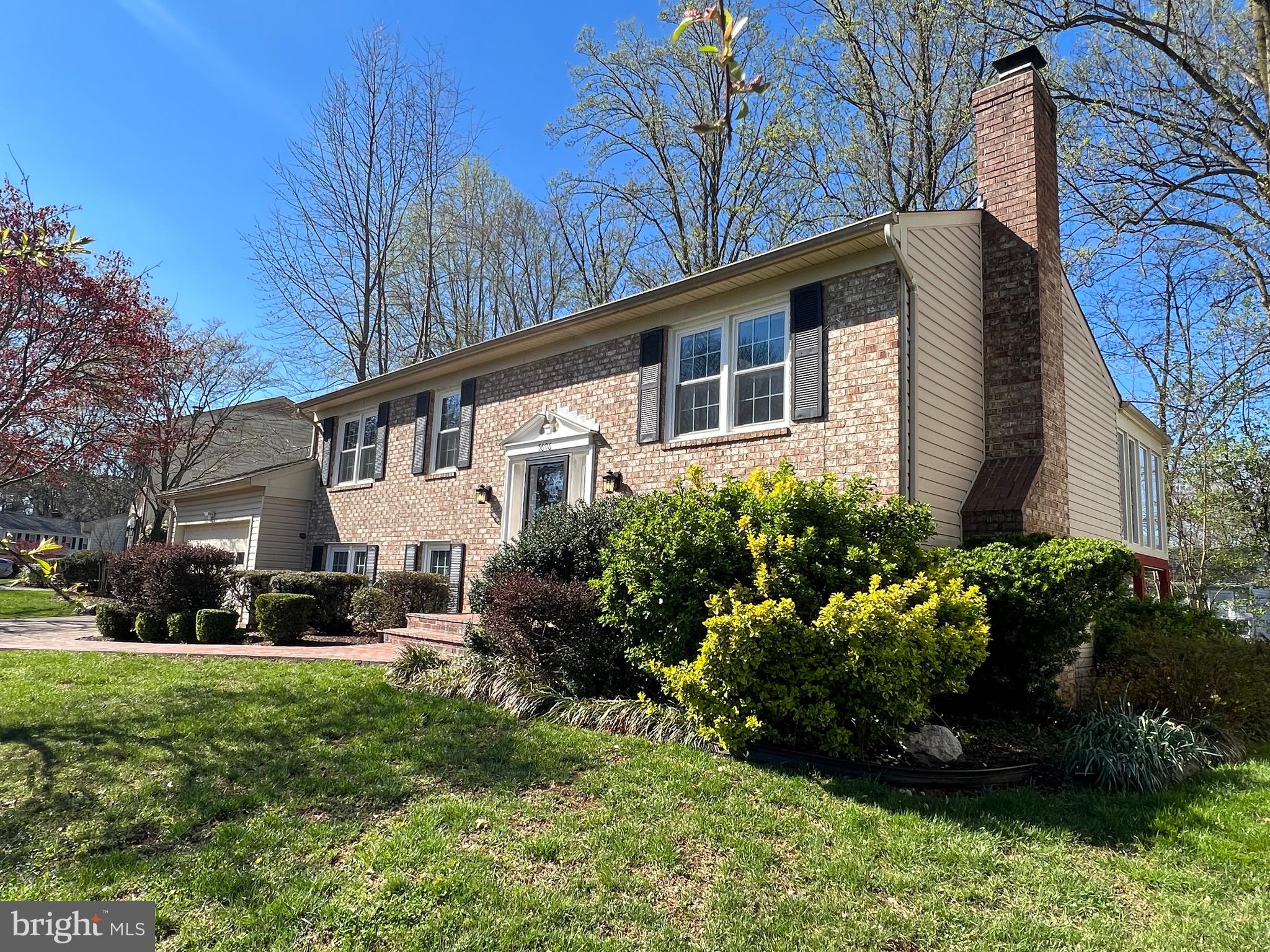 SIGNAL HILL - Residential