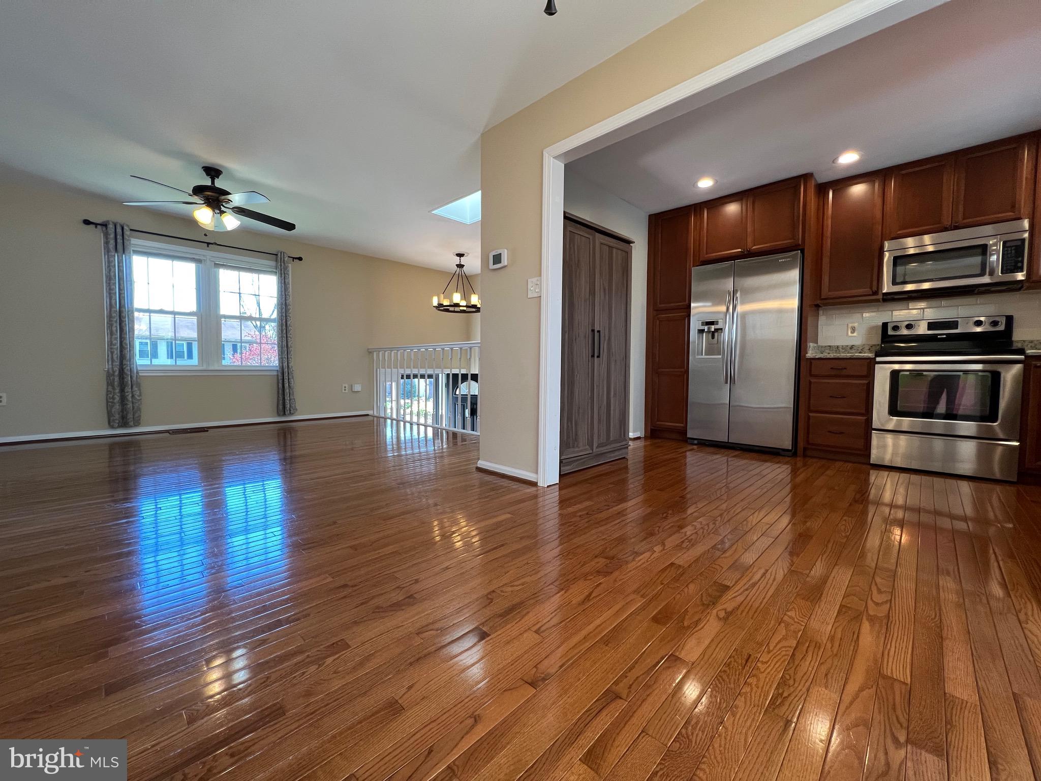 SIGNAL HILL - Residential