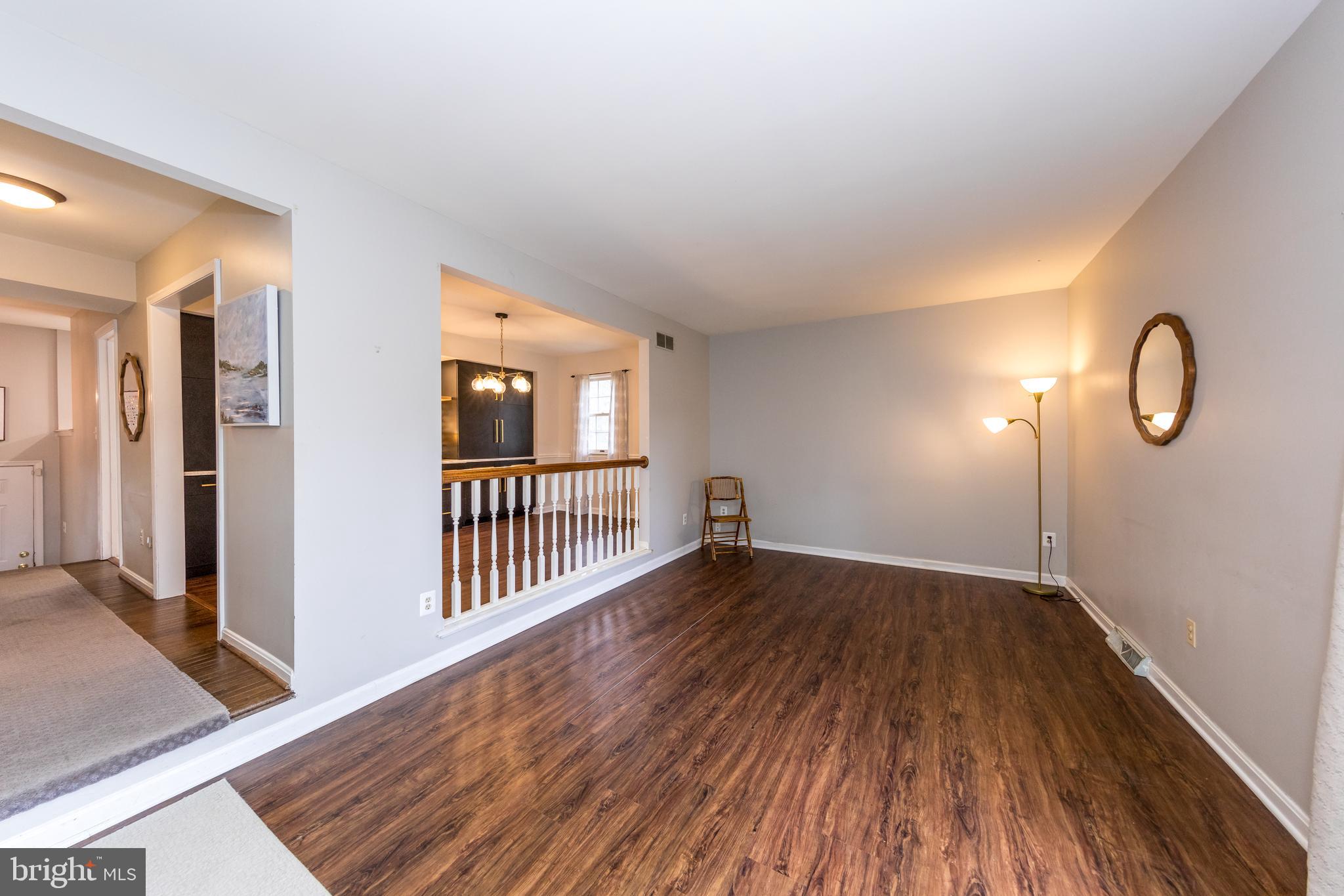 OAK MOORE SQUARE CONDOMINIUMS - Residential