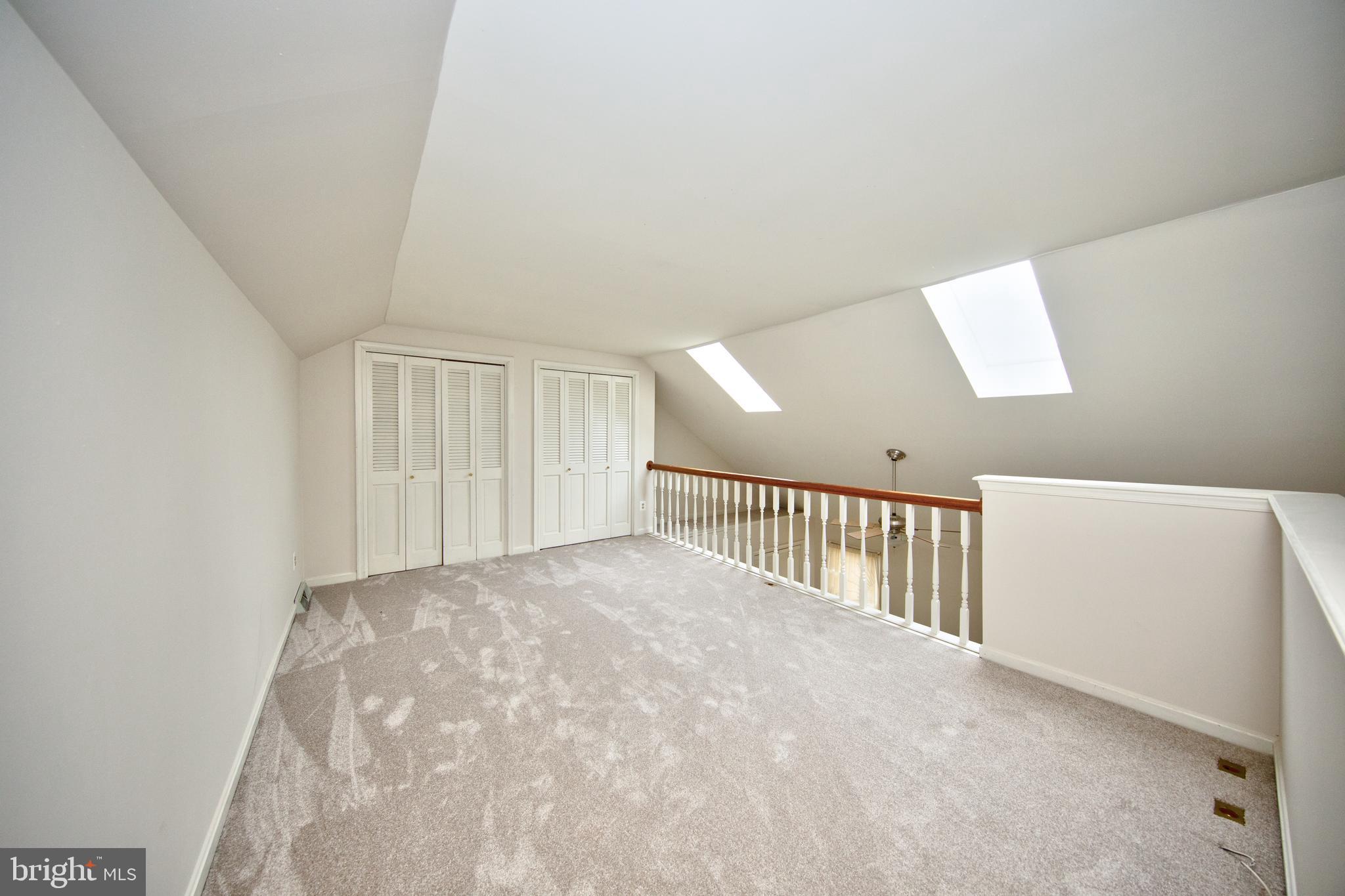 OAK MOORE SQUARE CONDOMINIUMS - Residential