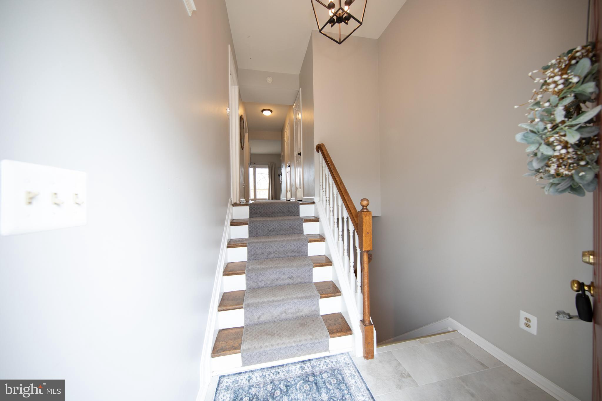 OAK MOORE SQUARE CONDOMINIUMS - Residential