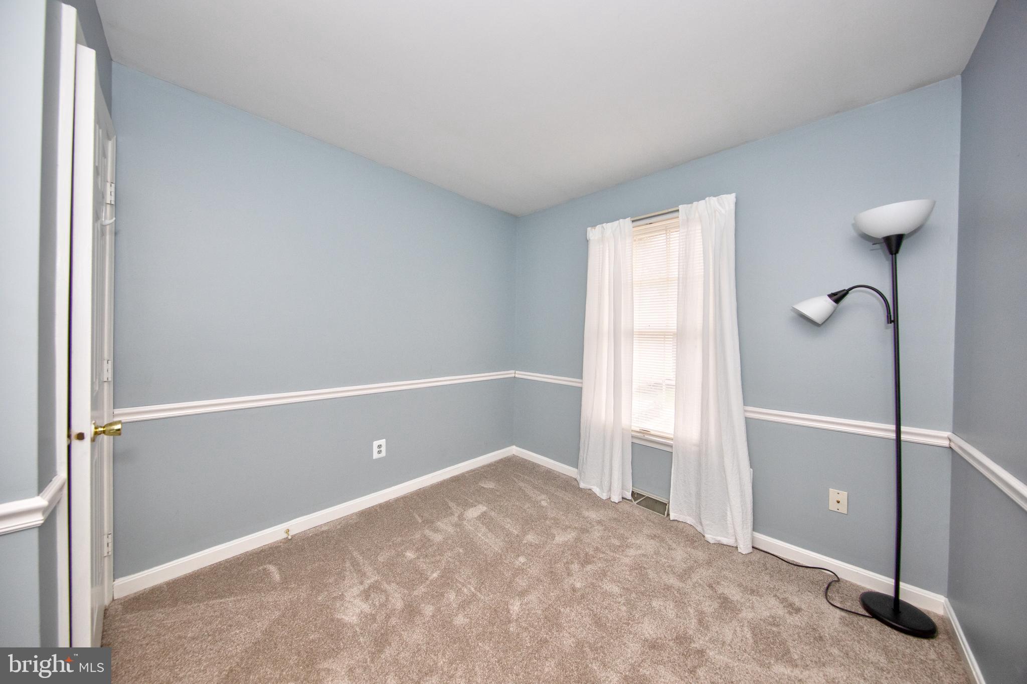 OAK MOORE SQUARE CONDOMINIUMS - Residential