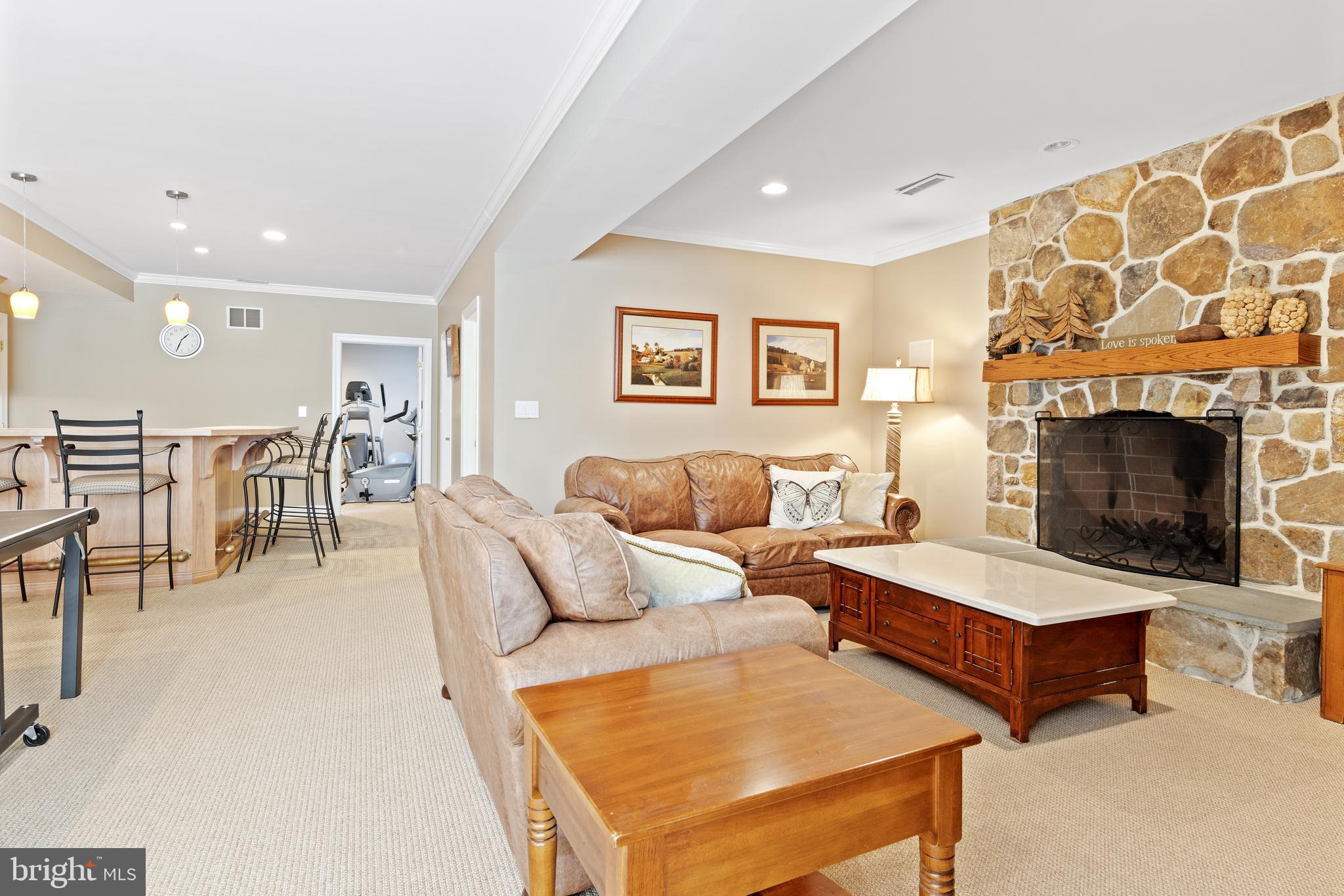 MAPLE HILL - Residential
