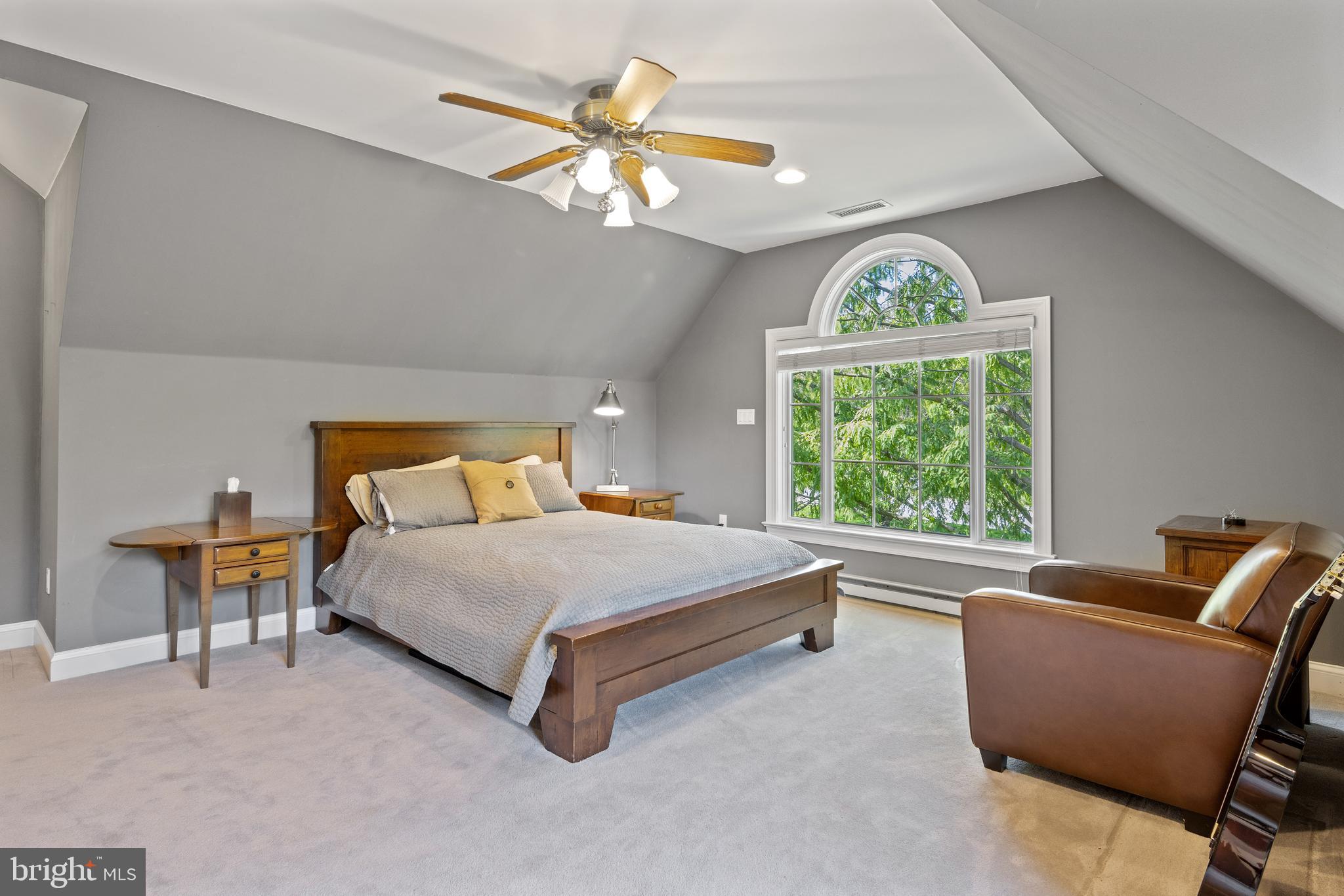 MAPLE HILL - Residential