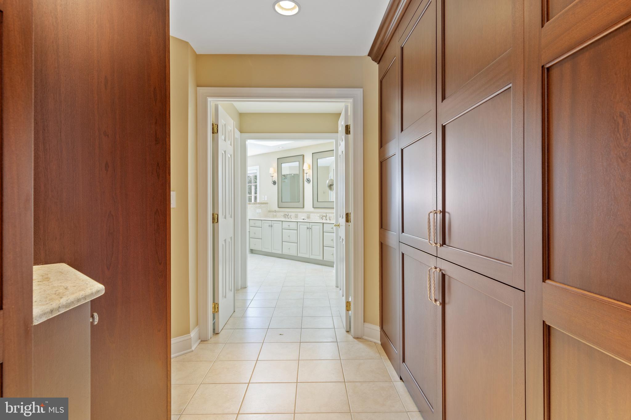 MAPLE HILL - Residential
