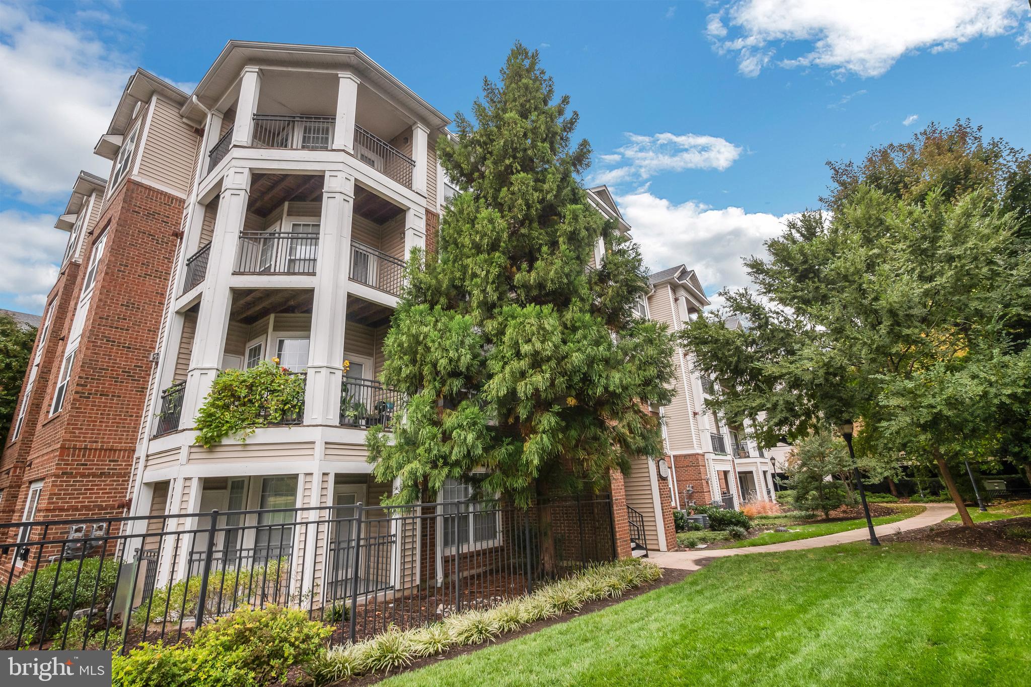 BRYSON AT WOODLAND PARK - Residential Lease