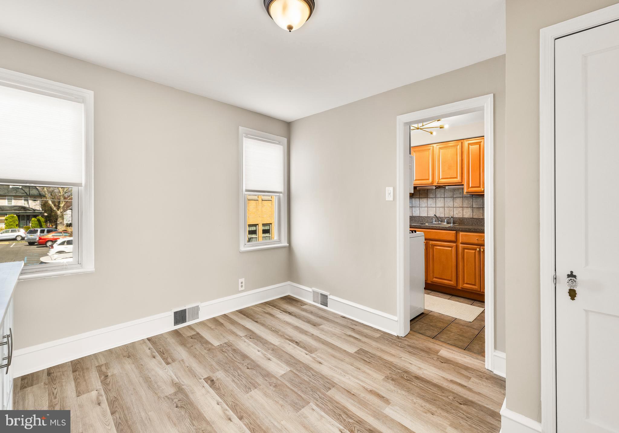 21 DOWLING AVENUE