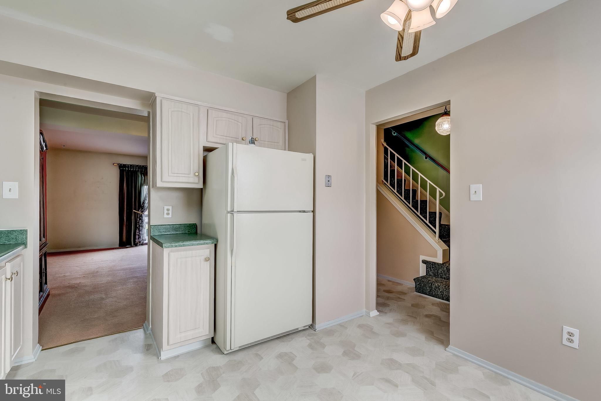 SEVEN COURTS - Residential