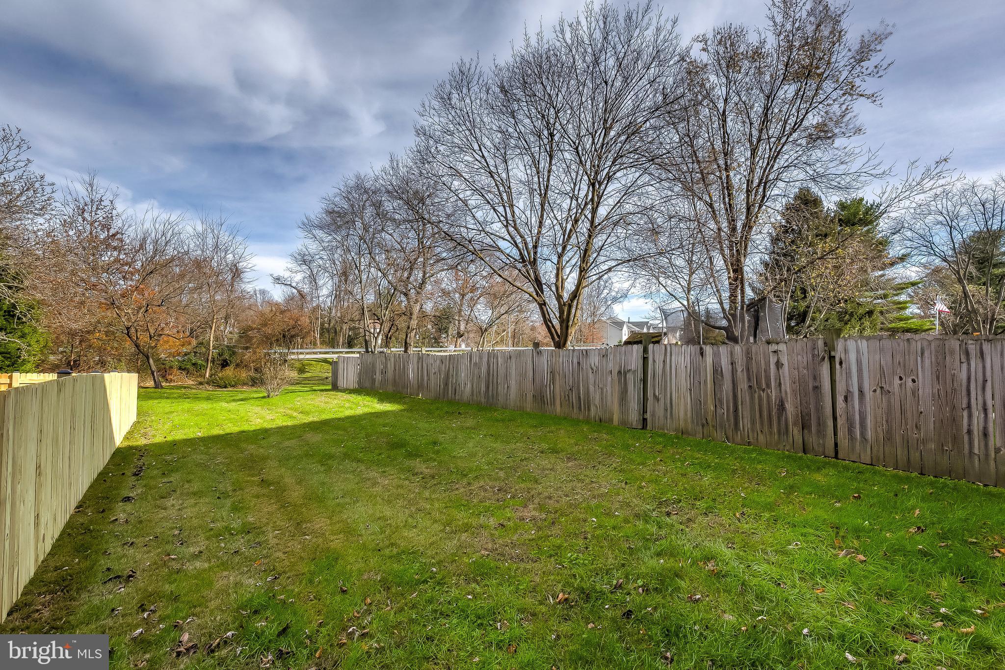 SEVEN COURTS - Residential