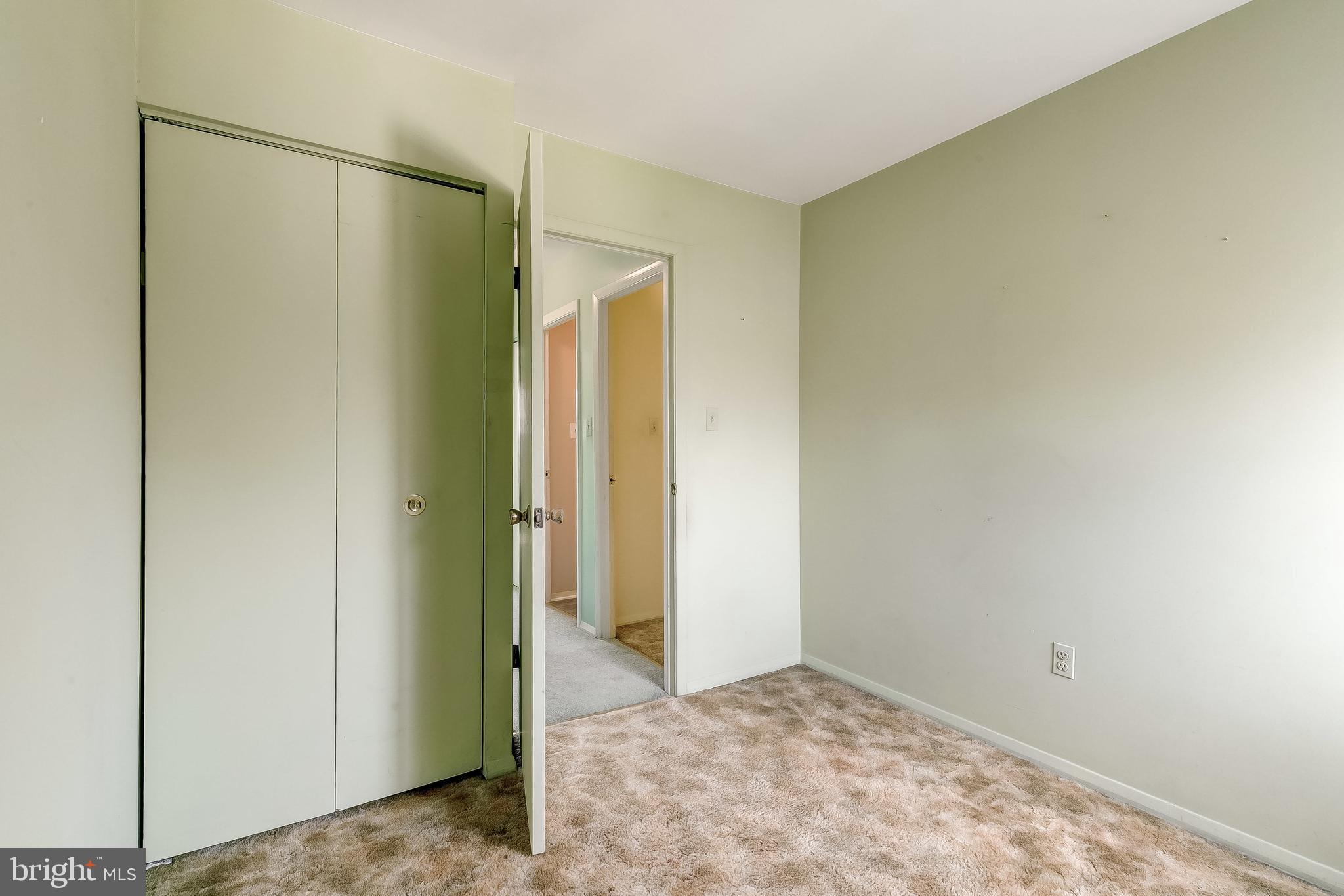 SEVEN COURTS - Residential