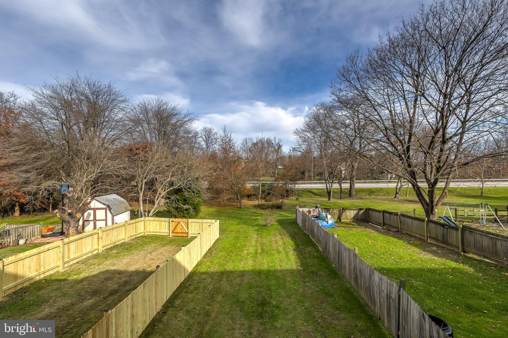 SEVEN COURTS - Residential