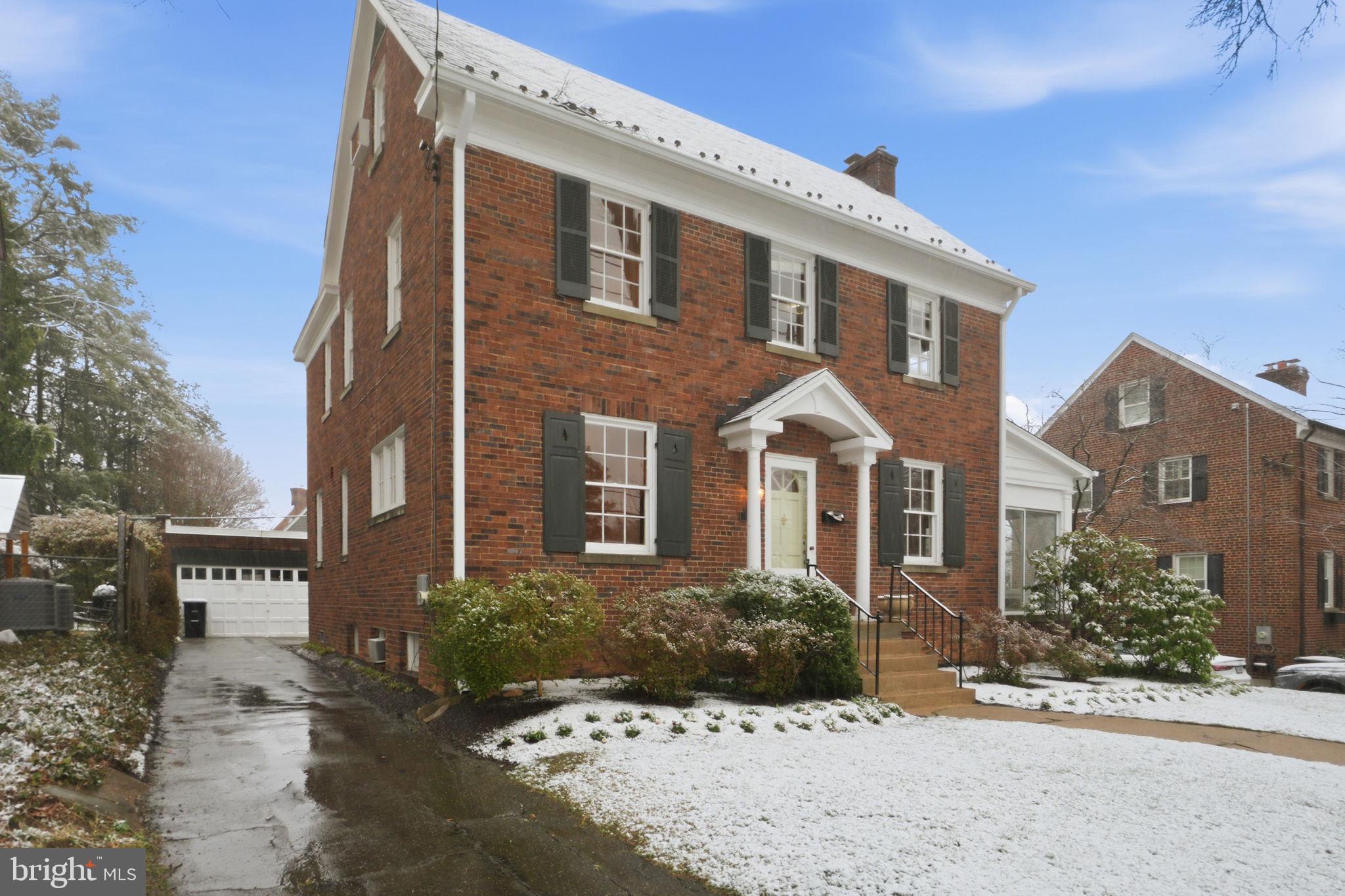 6117 WESTERN AVENUE NW