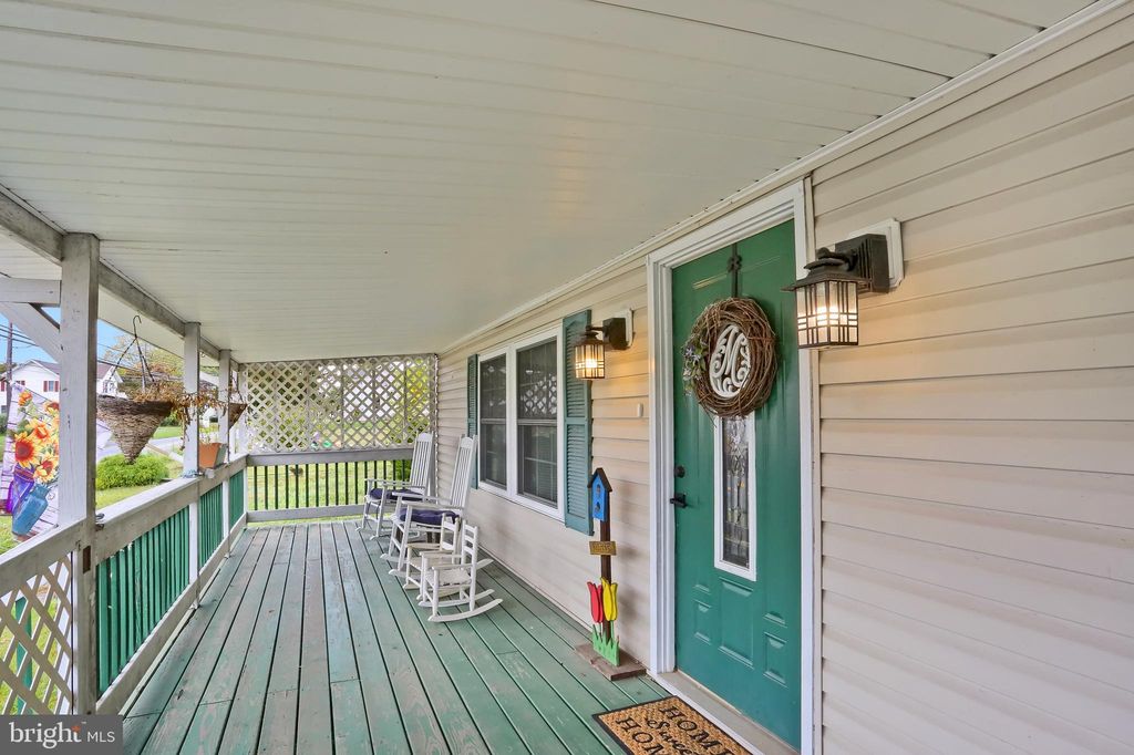 Photo of 318 W Main Street, VALLEY VIEW, PA 17983 (MLS # PASK2024034)