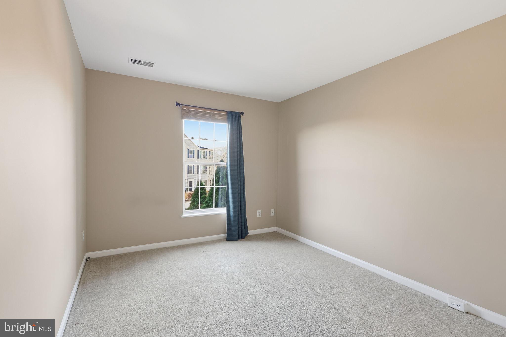 WELLINGTON/CLOVERHILL CONDOS - Residential