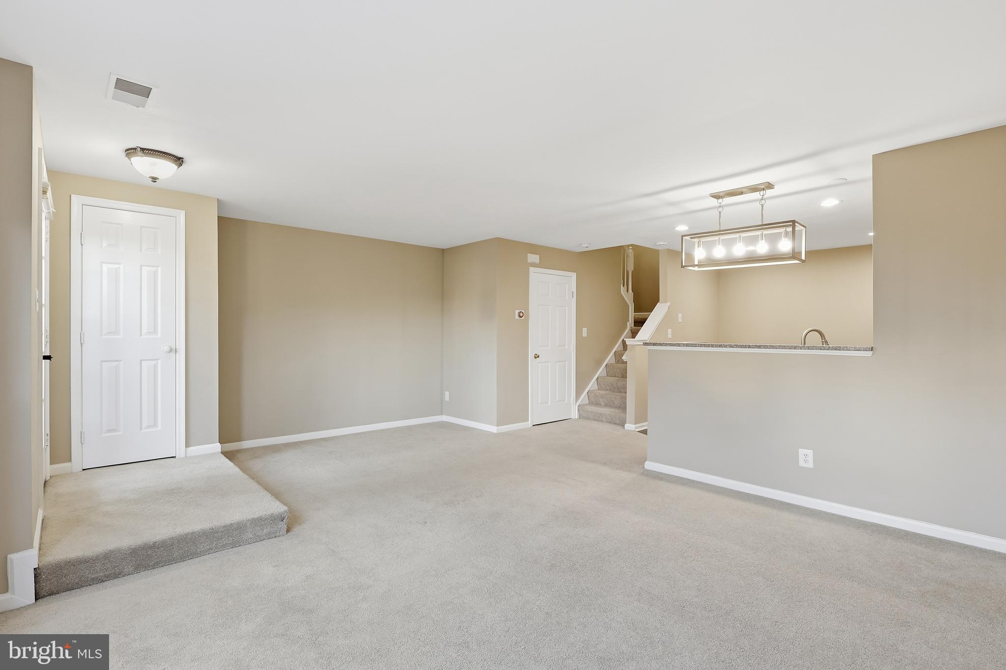 WELLINGTON/CLOVERHILL CONDOS - Residential