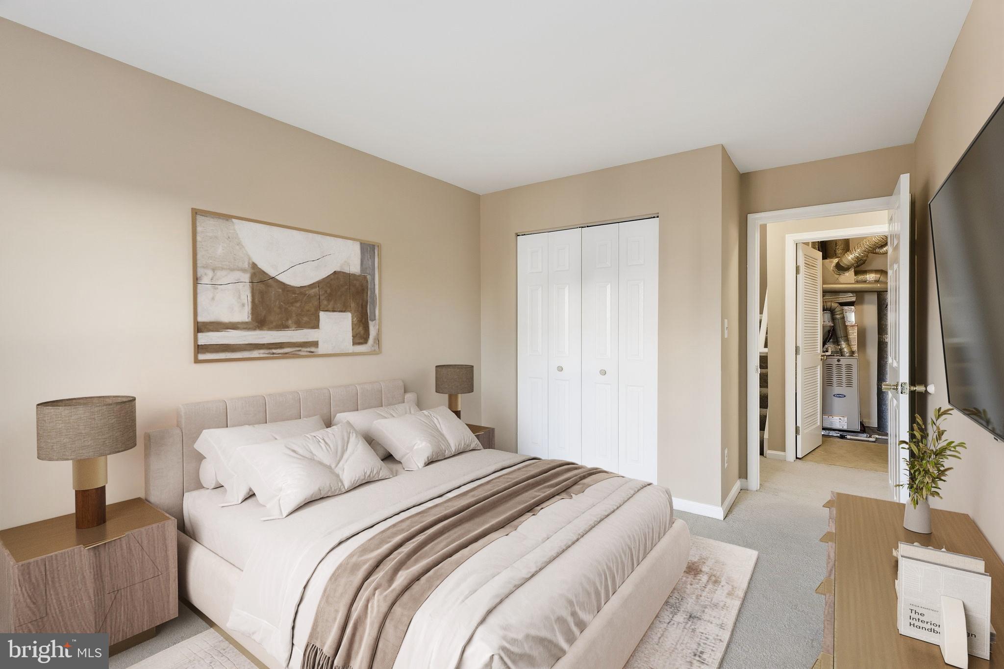 WELLINGTON/CLOVERHILL CONDOS - Residential