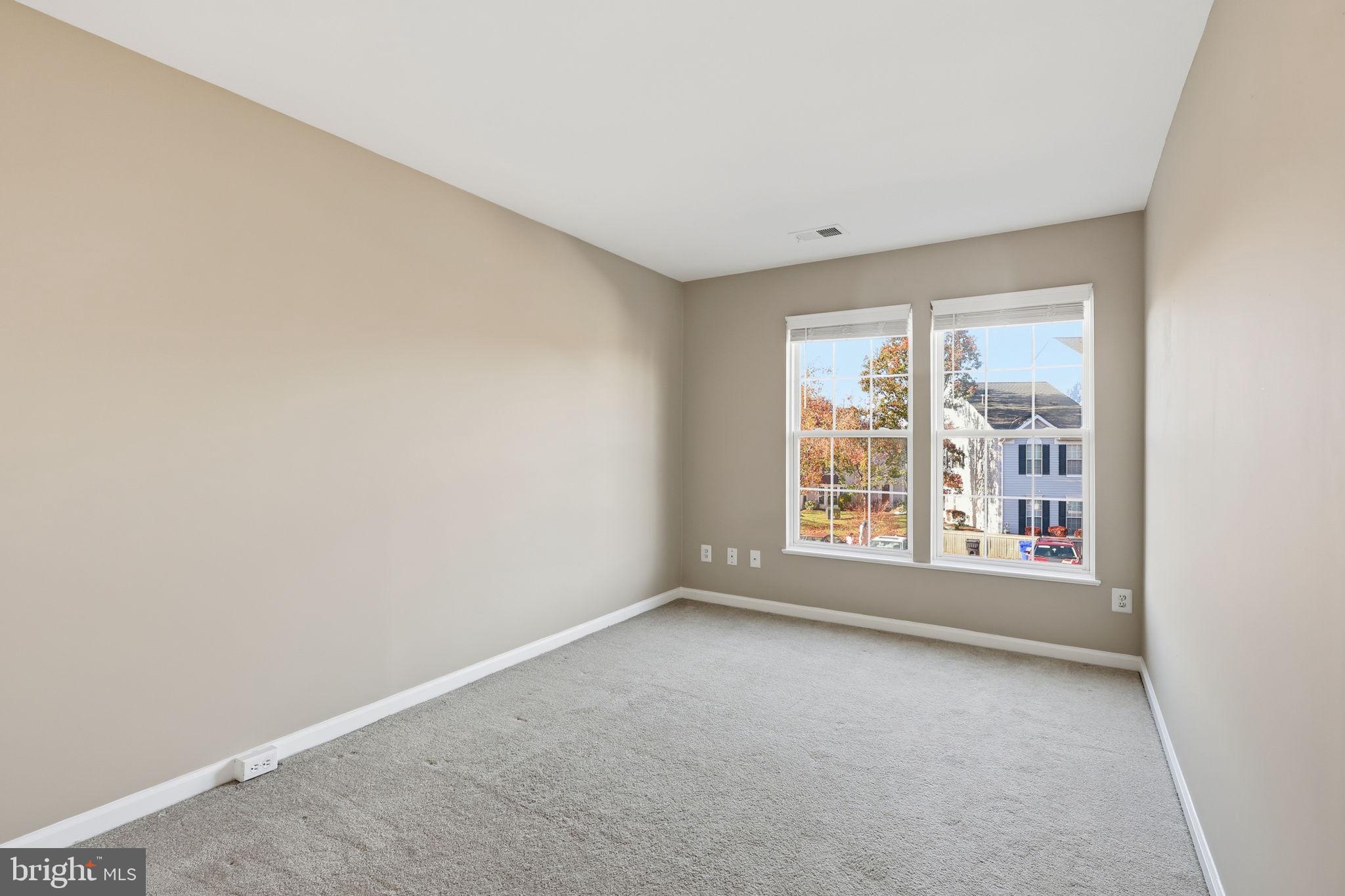 WELLINGTON/CLOVERHILL CONDOS - Residential