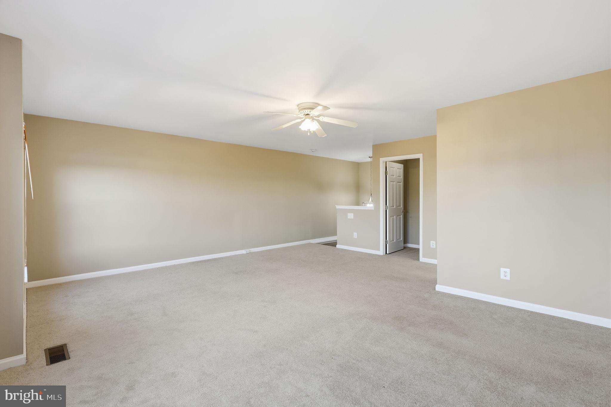 WELLINGTON/CLOVERHILL CONDOS - Residential