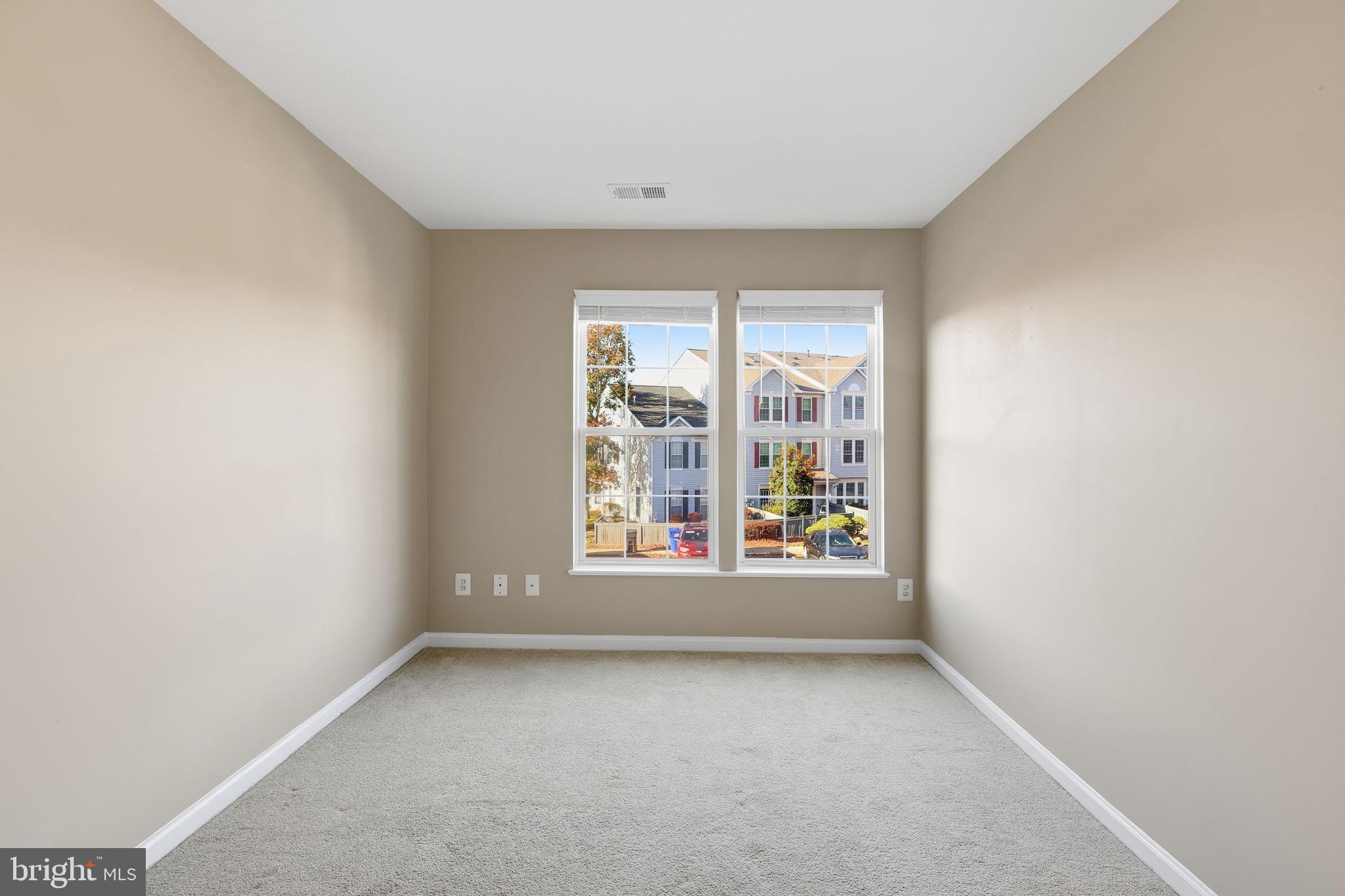 WELLINGTON/CLOVERHILL CONDOS - Residential