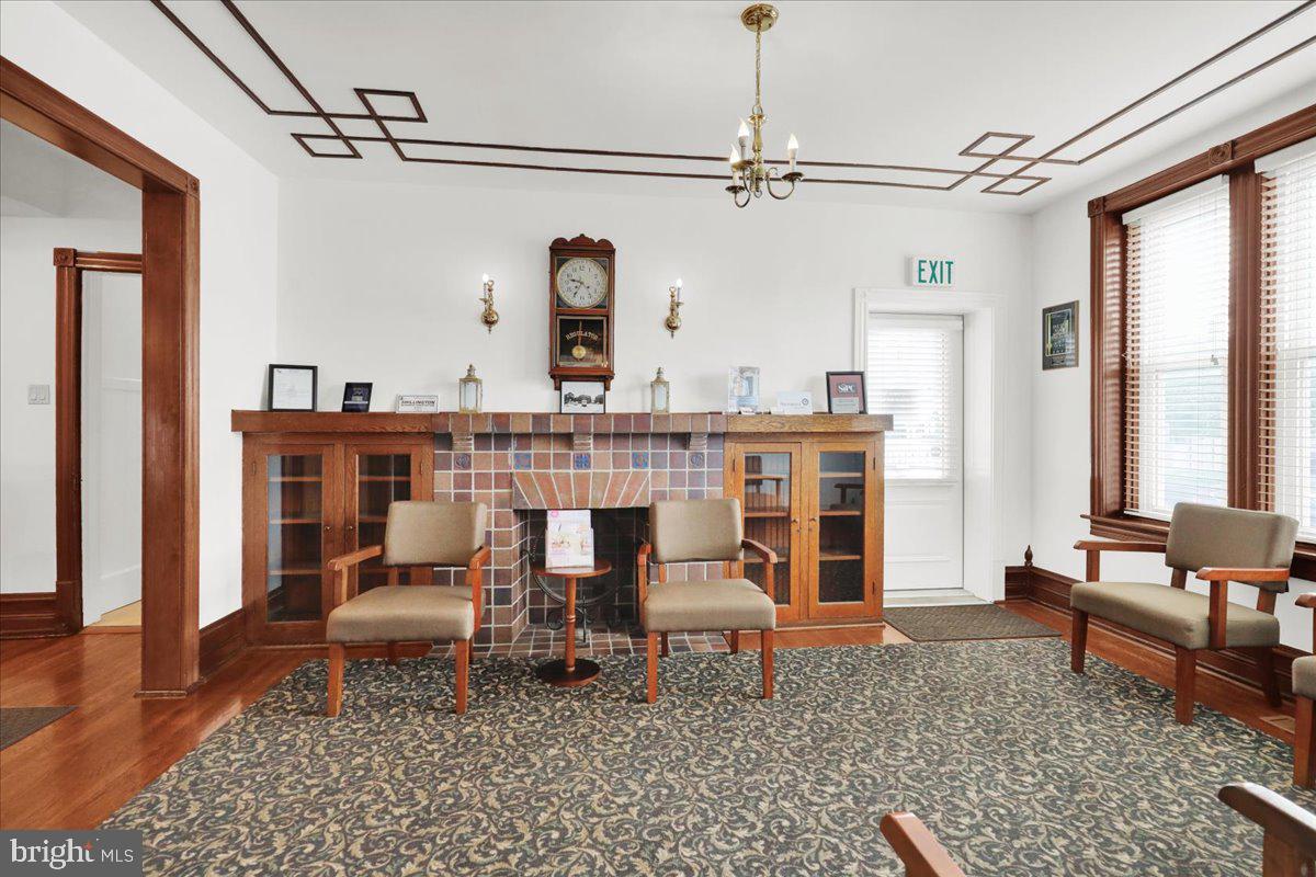 301 W LANCASTER AVENUE