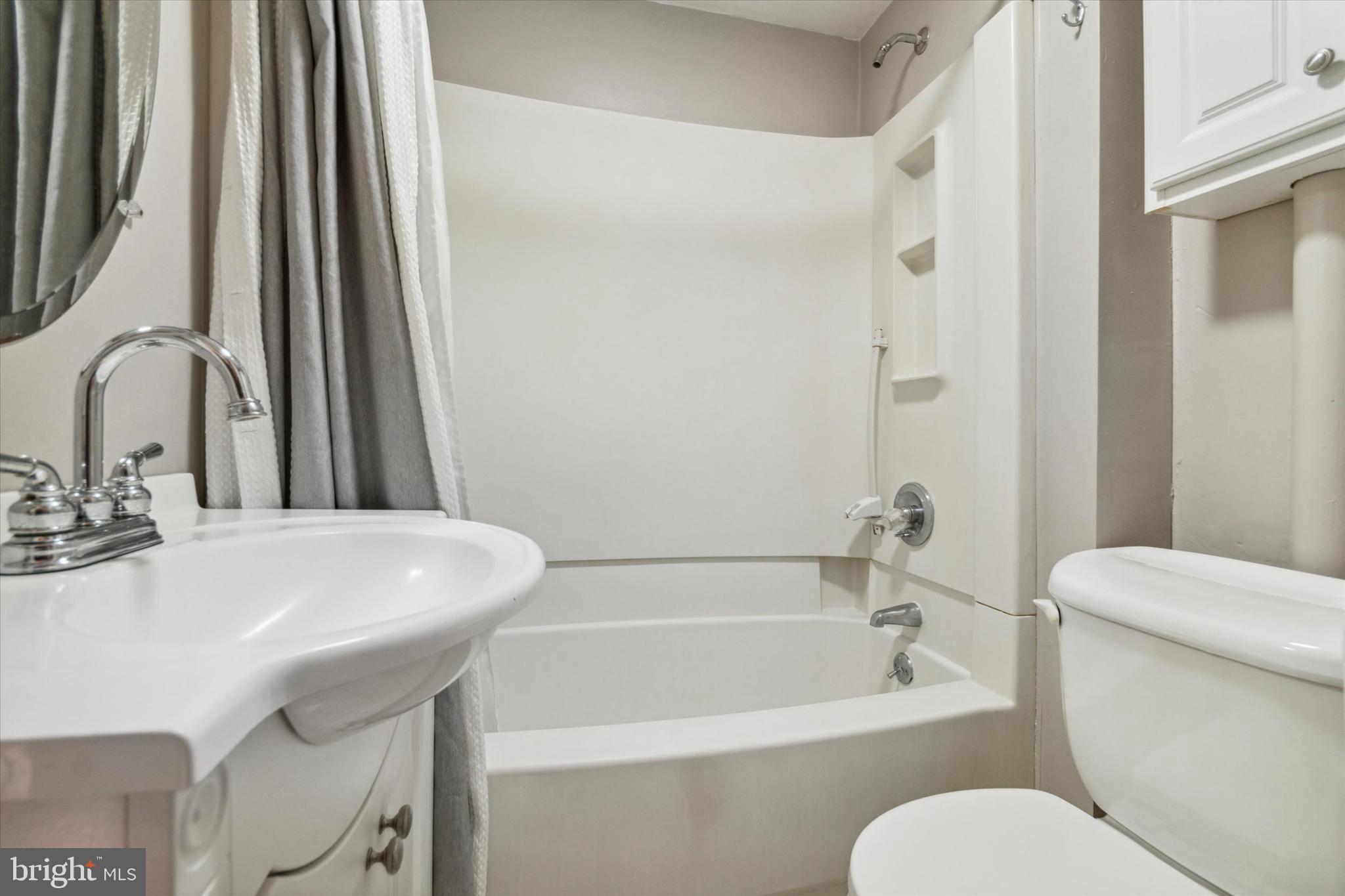 HORSHAM MEADOWS - Residential Income