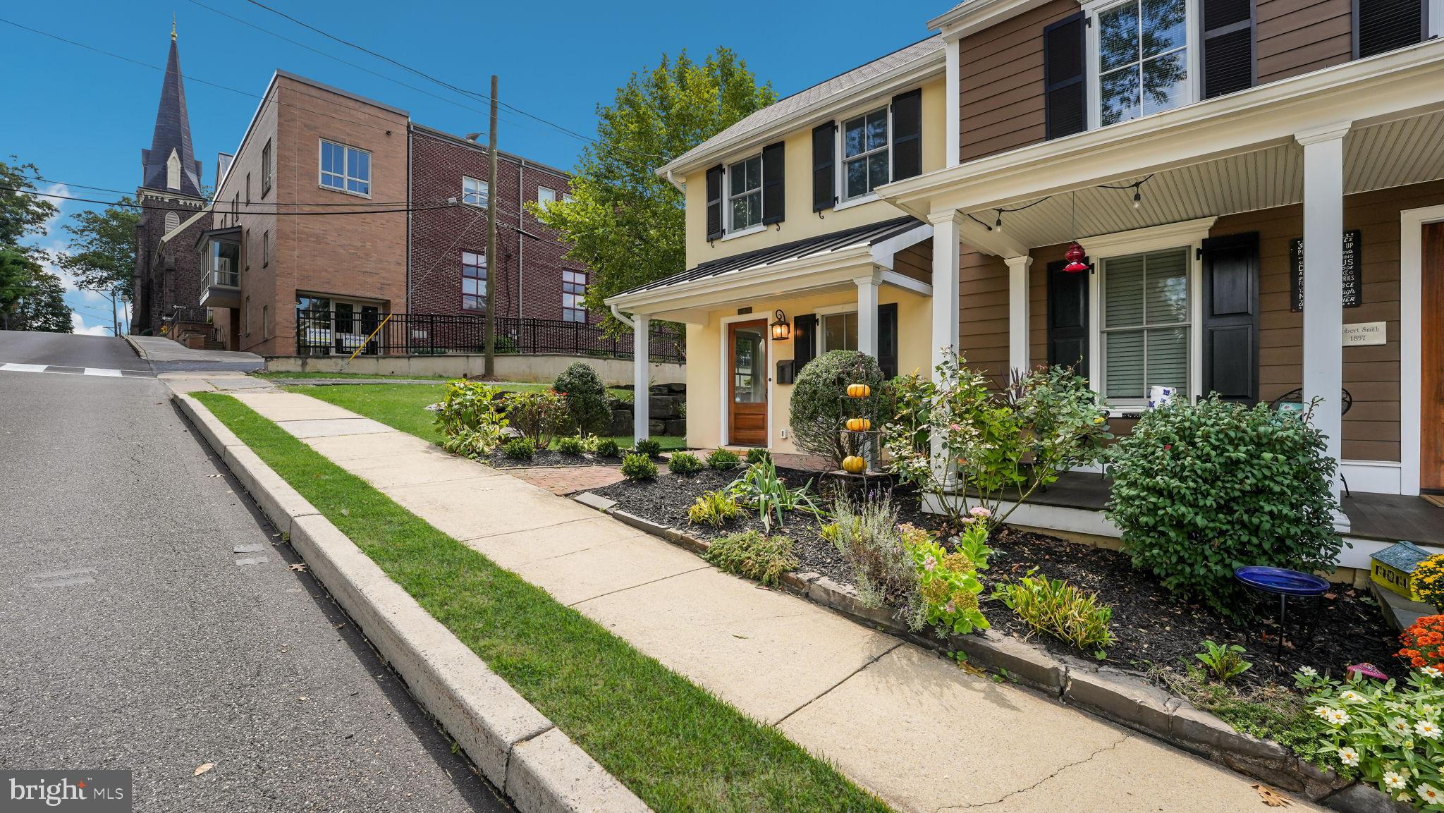 DOYLESTOWN BORO - Residential