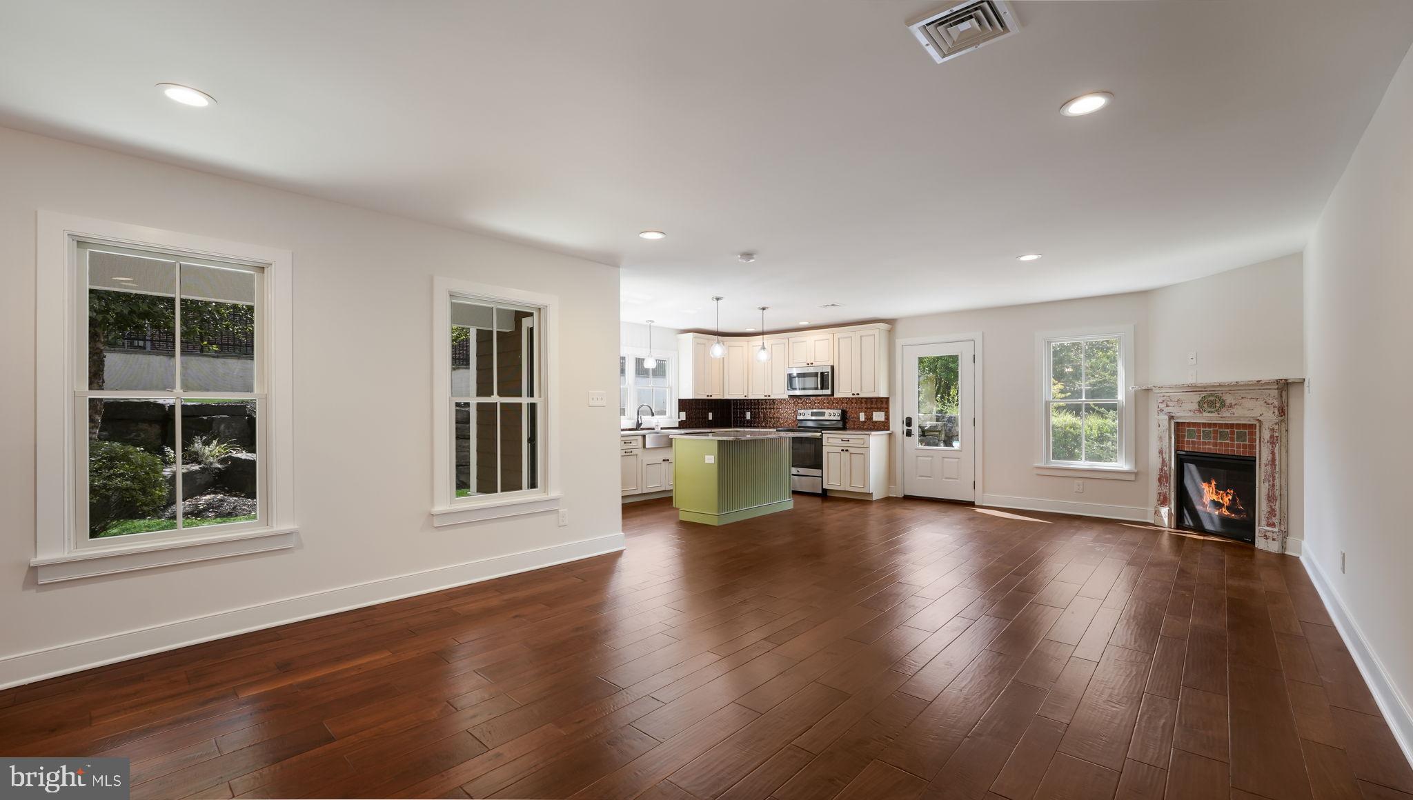 DOYLESTOWN BORO - Residential