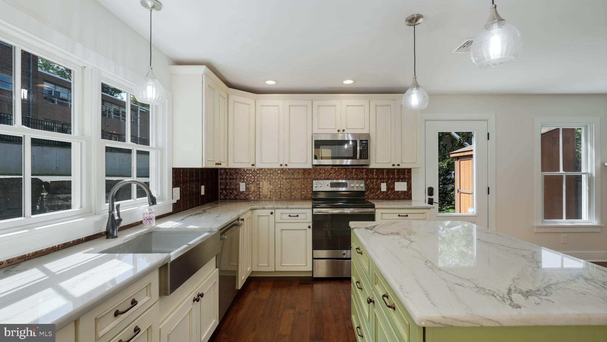 DOYLESTOWN BORO - Residential