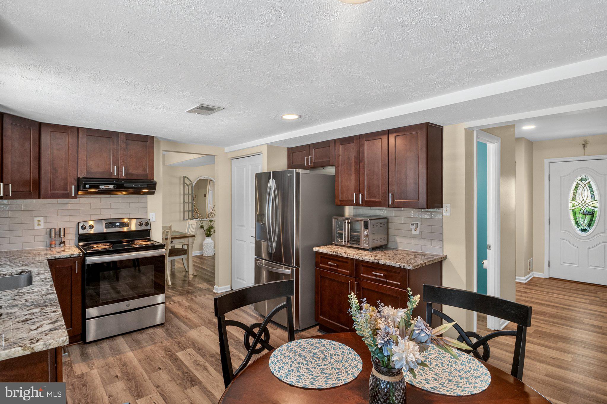 FOUR SEASONS ESTATES - Residential